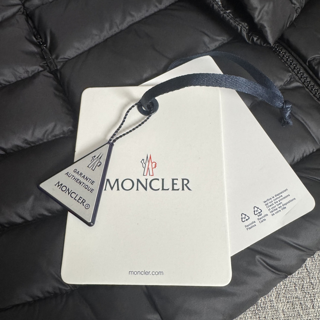 Moncler Ige Hooded Short Down Jacket - FashionPlug