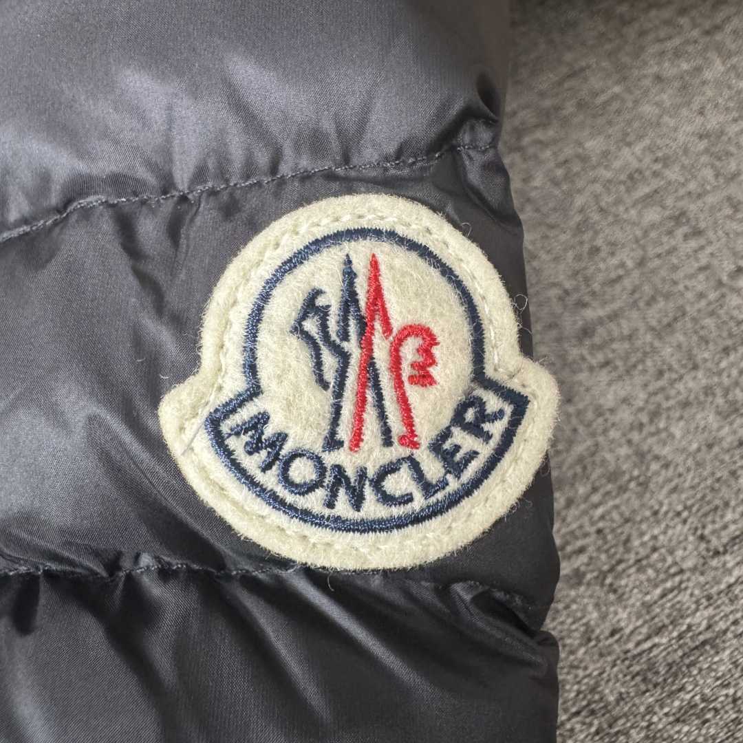 Moncler Ige Hooded Short Down Jacket - FashionPlug