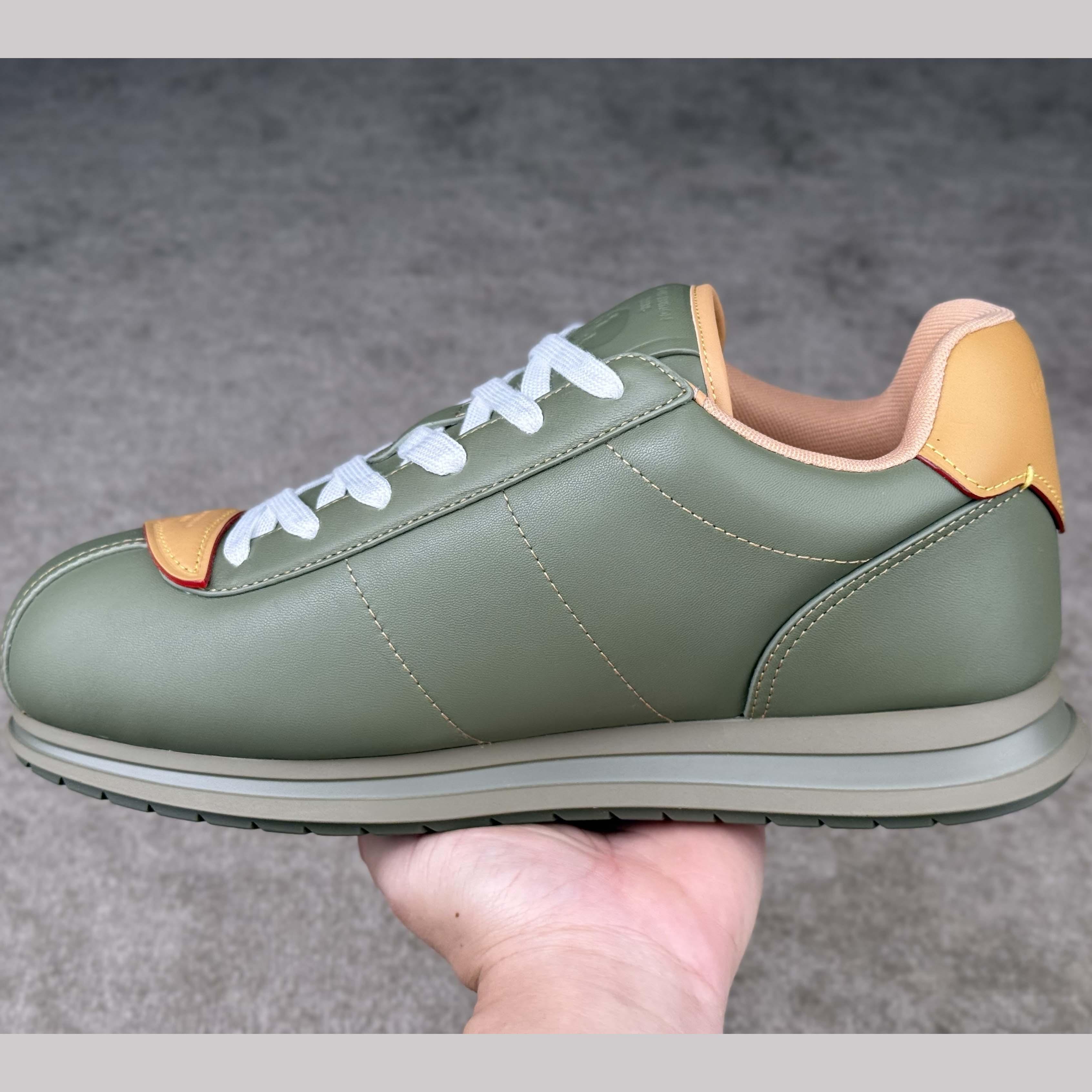 Louis Vuitton LV BUTTERSOFT Sneaker    1AIKHL - FashionPlug