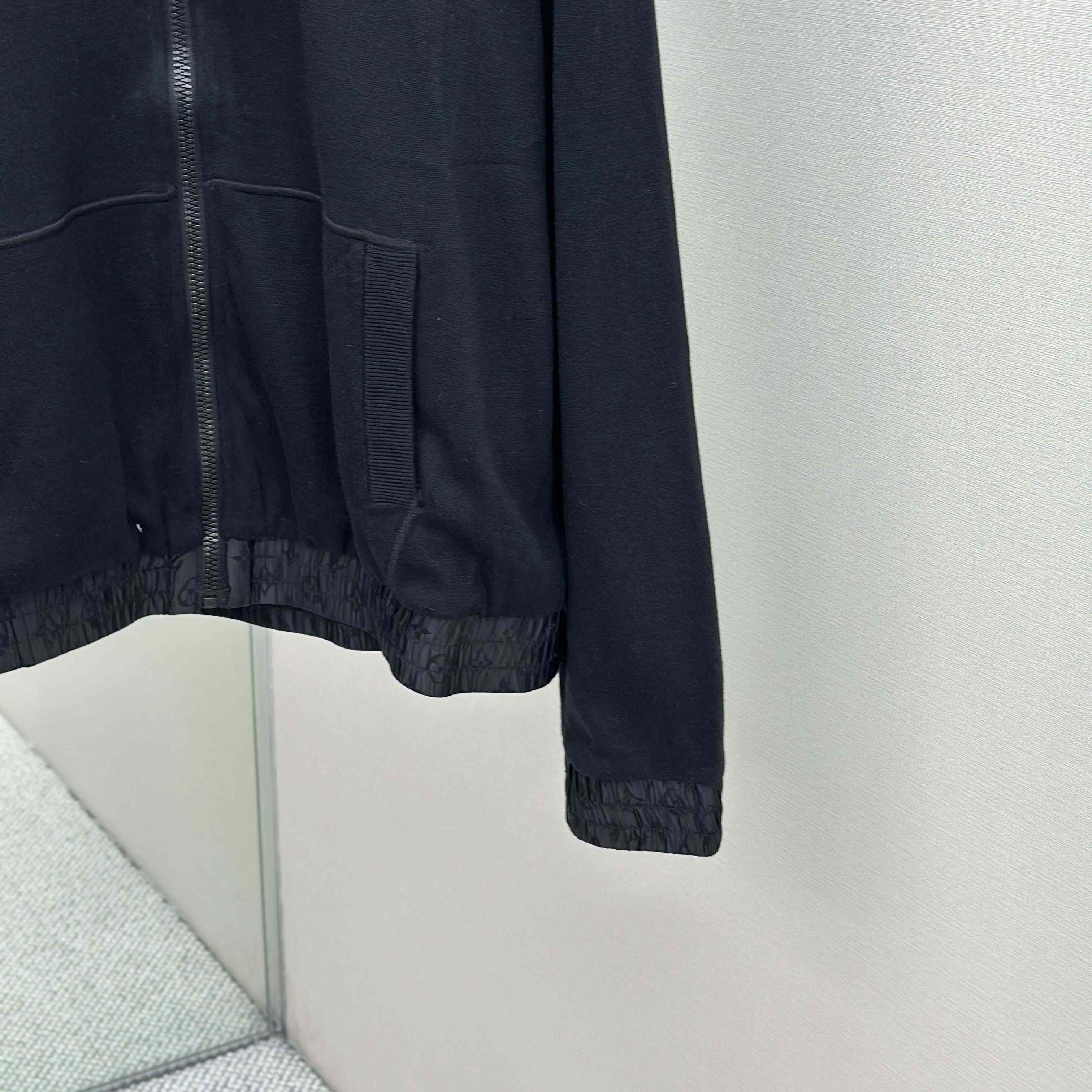 Louis Vuitton Monogram Reversible Light Bomber   1AGMFK - FashionPlug