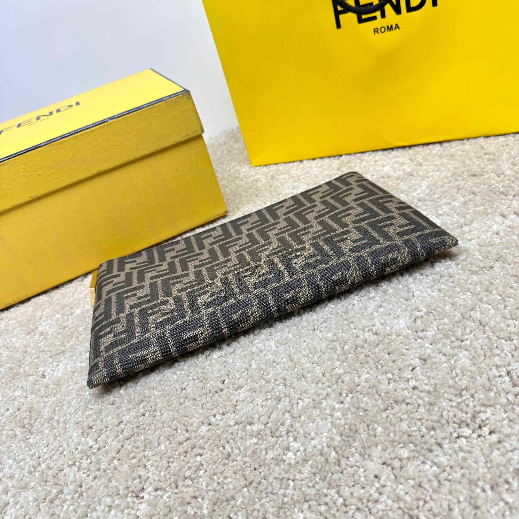 Fendi Flat Baguette Pouch Medium - FashionPlug