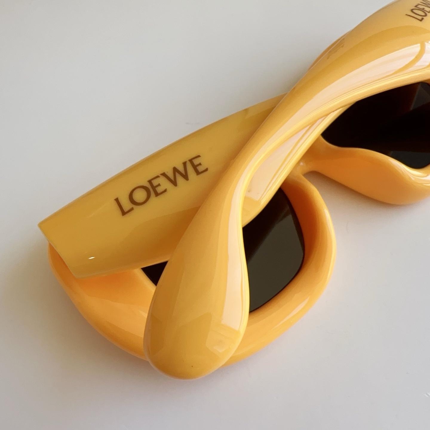 Loewe LW40100l Sunglasses  - FashionPlug