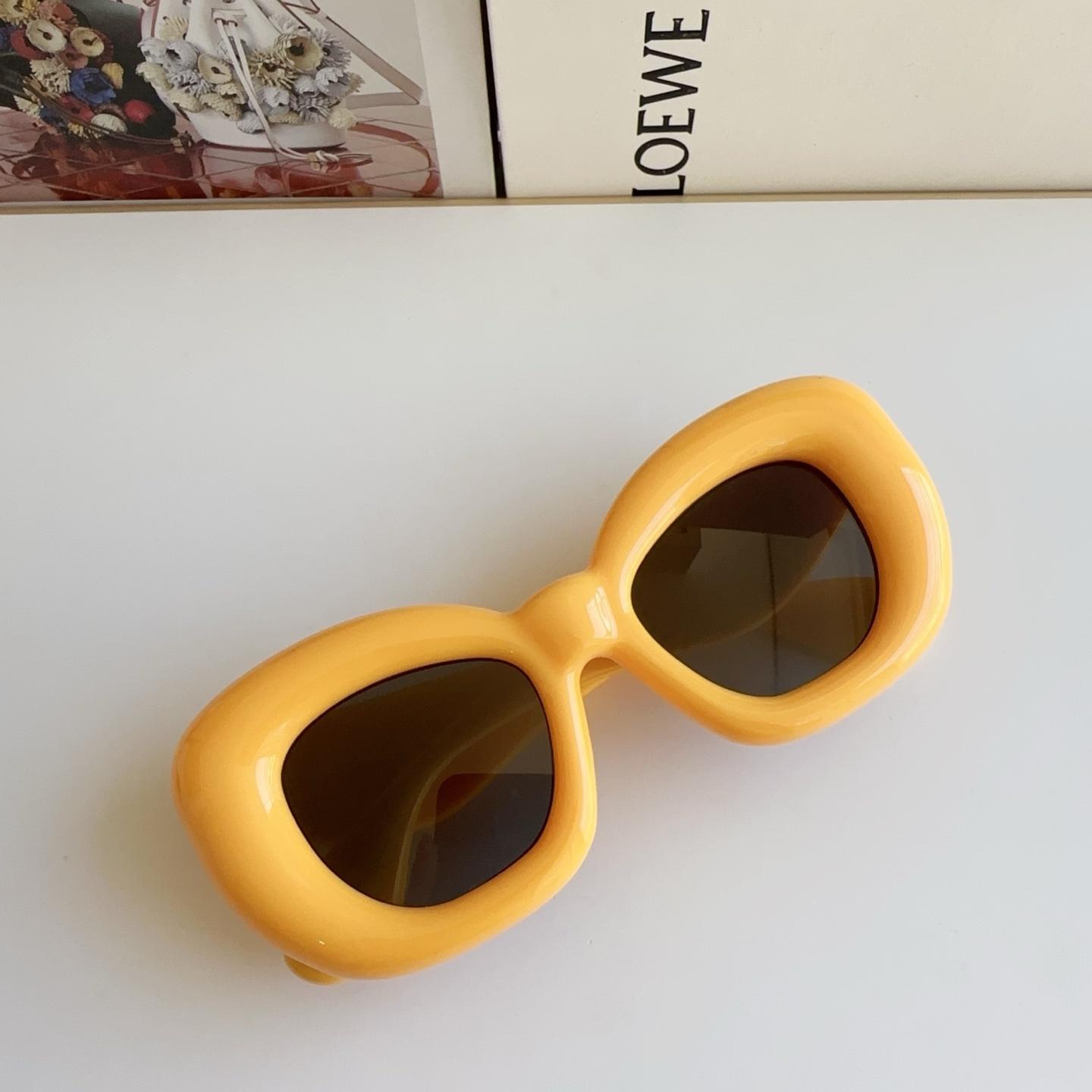 Loewe LW40100l Sunglasses  - FashionPlug