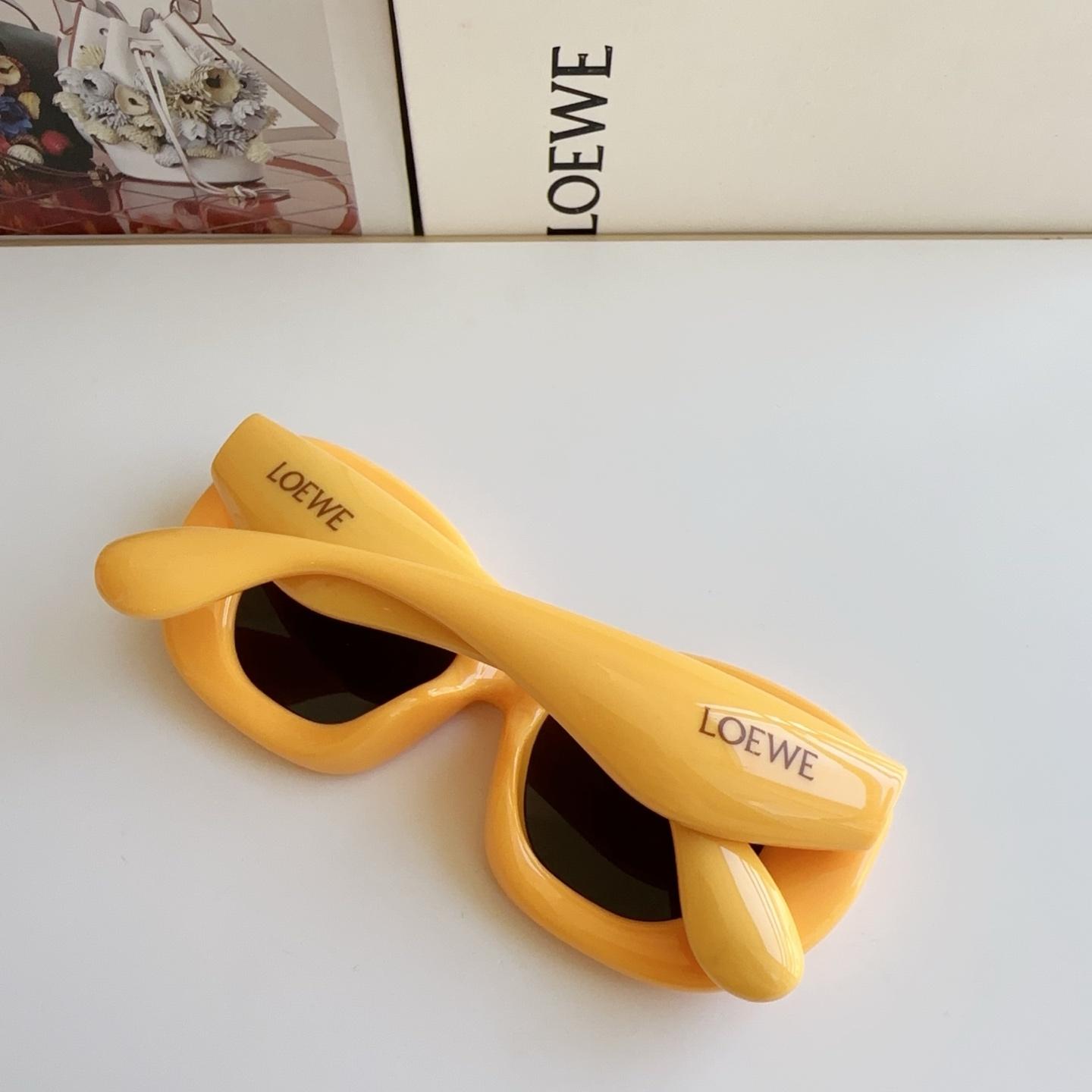 Loewe LW40100l Sunglasses  - FashionPlug