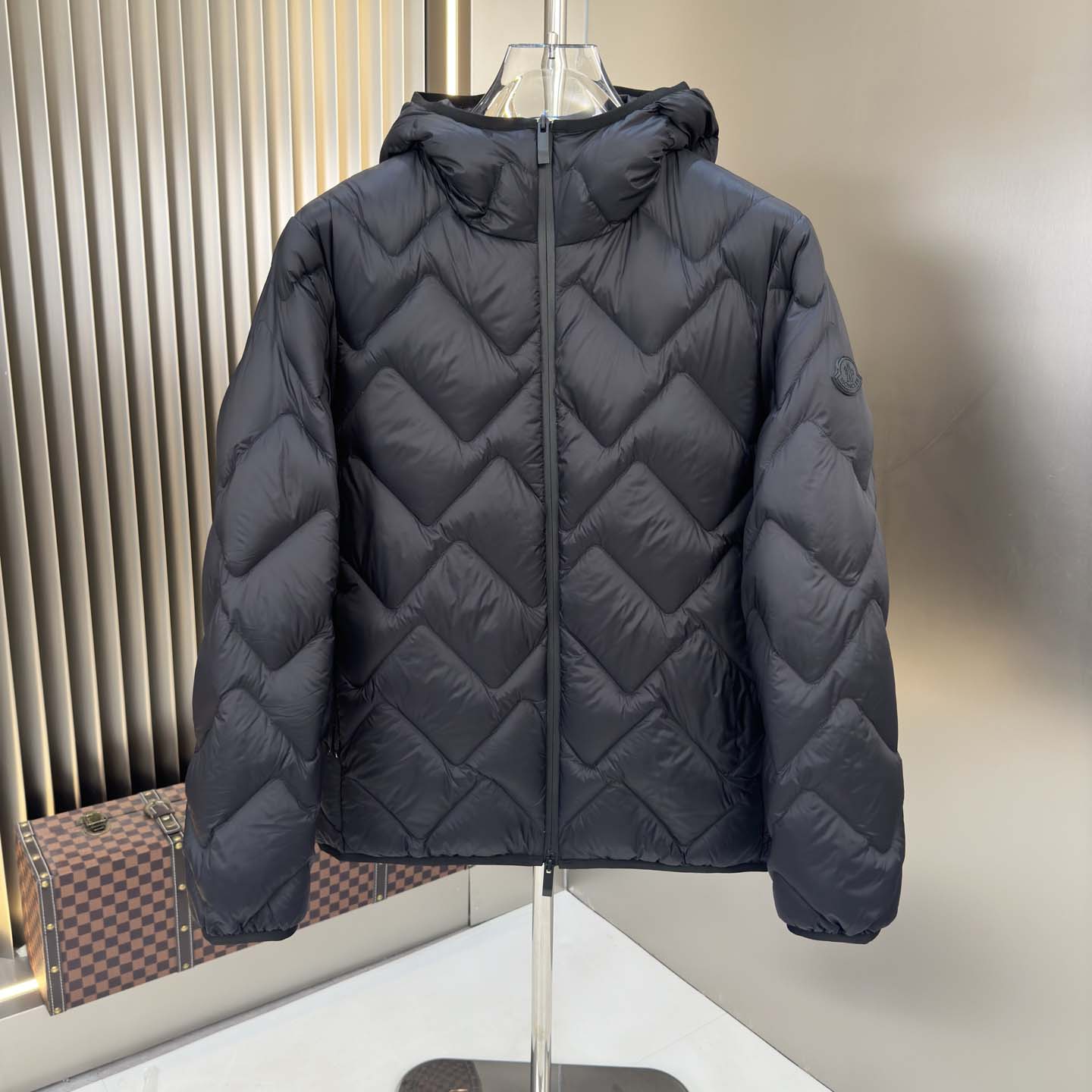 Moncler Bimont Hooded Wave-Quilted Short Down Jacket - FashionPlug