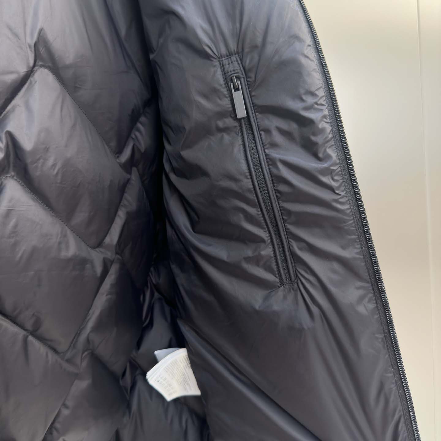 Moncler Bimont Hooded Wave-Quilted Short Down Jacket - FashionPlug