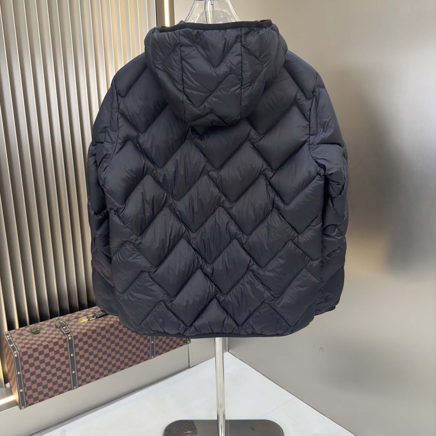 Moncler Bimont Hooded Wave-Quilted Short Down Jacket - FashionPlug