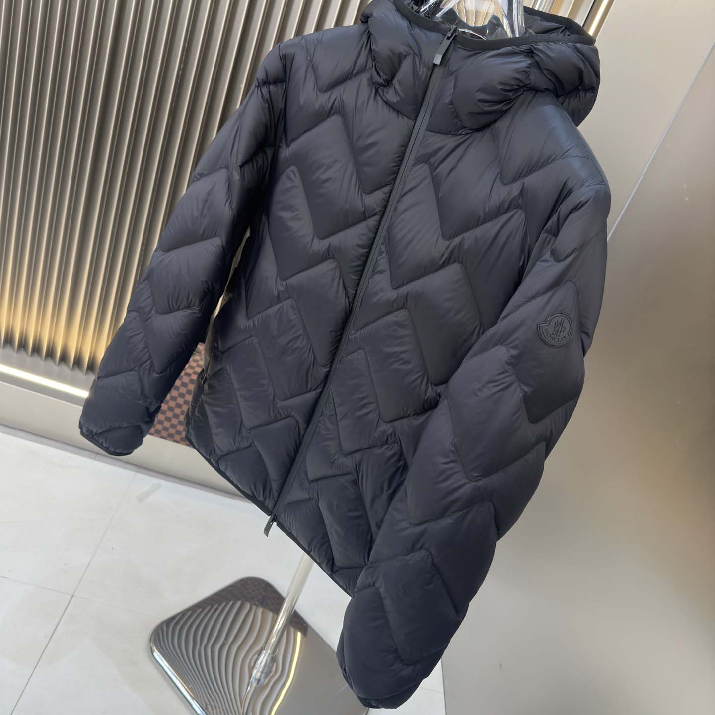 Moncler Bimont Hooded Wave-Quilted Short Down Jacket - FashionPlug