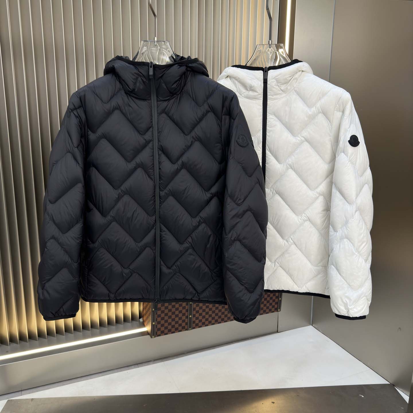 Moncler Bimont Hooded Wave-Quilted Short Down Jacket - FashionPlug