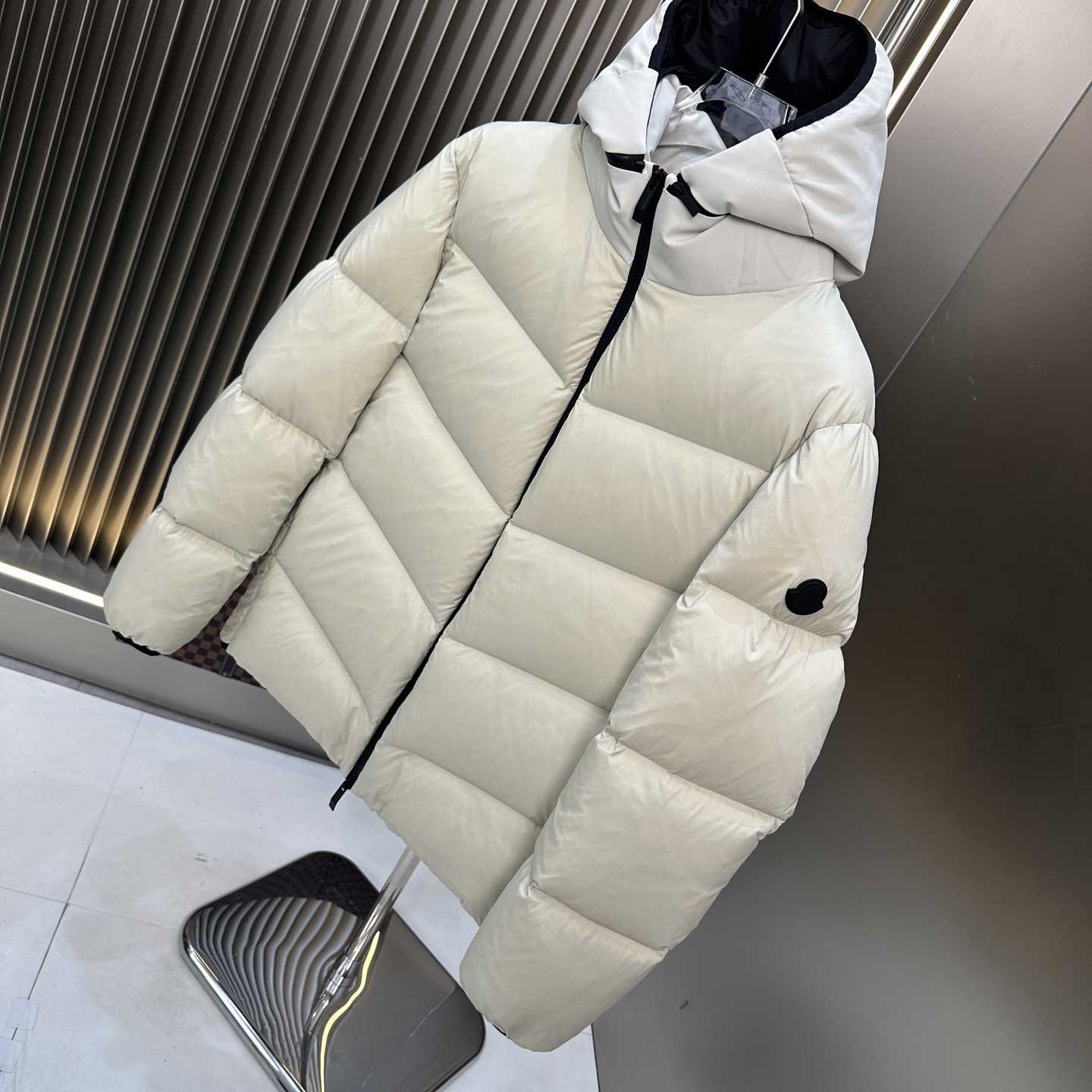 Moncler Forez Hooded Short Down Jacket - FashionPlug