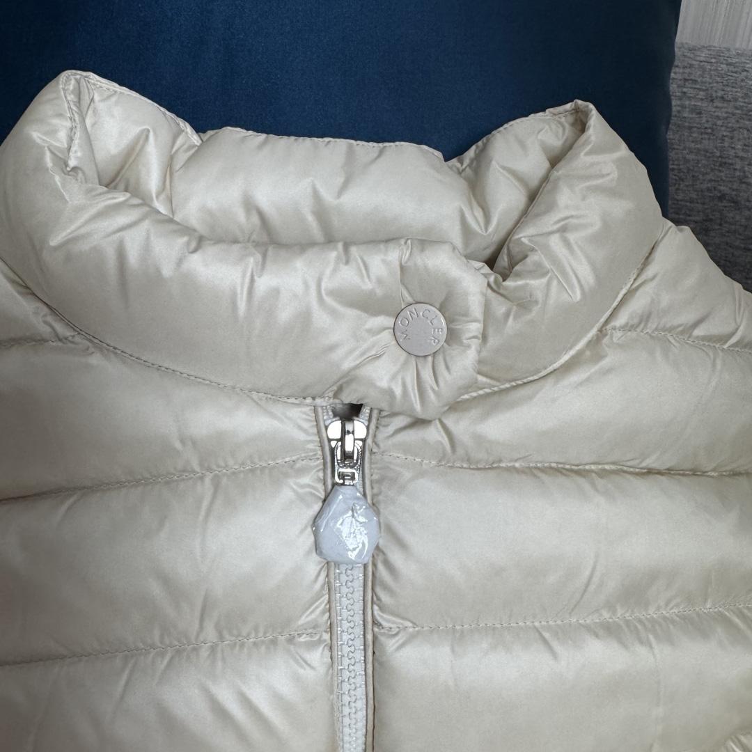 Moncler Igelle Short Down Jacket   2501 - FashionPlug