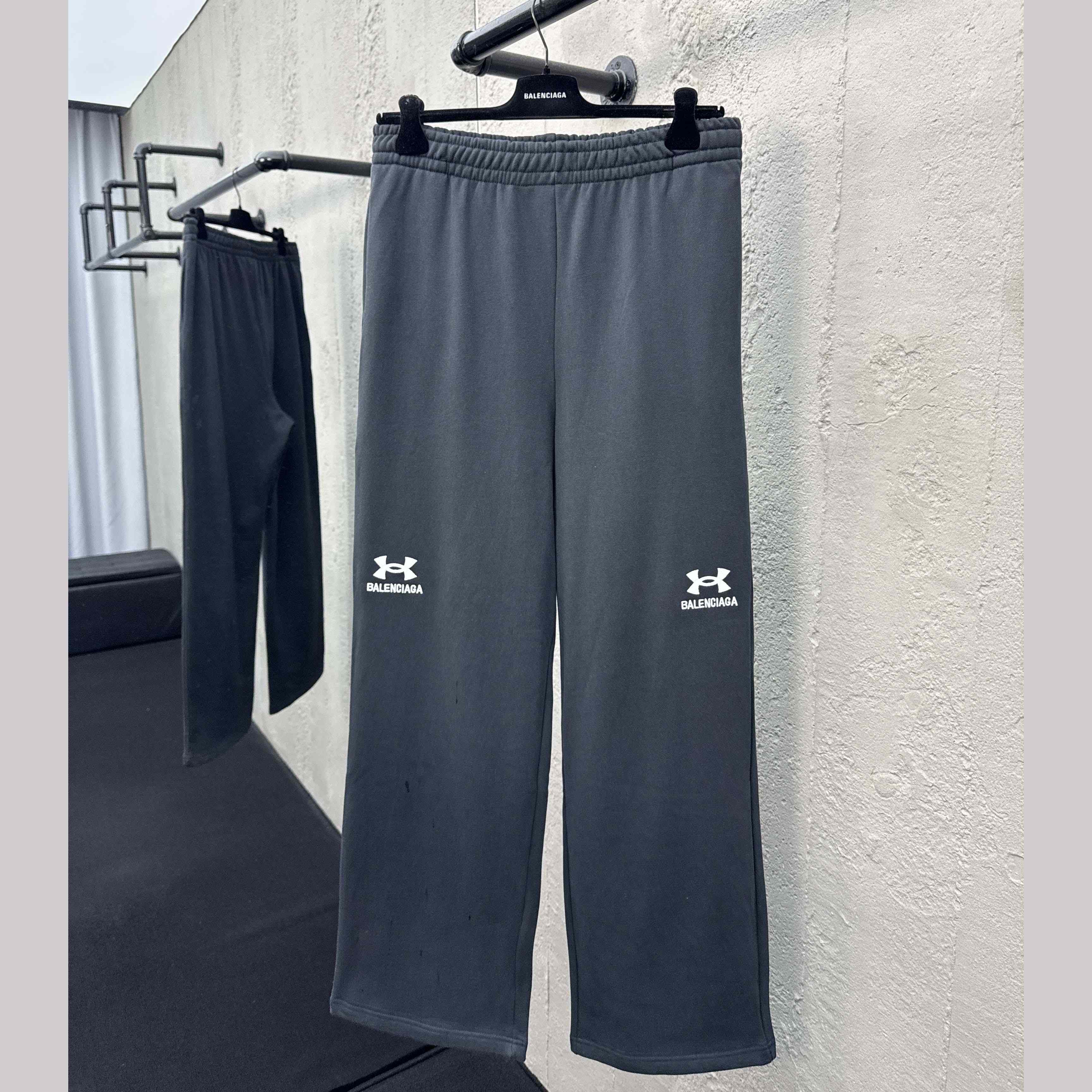 Balenciaga Under Armour® Baggy Sweatpants In Black - FashionPlug