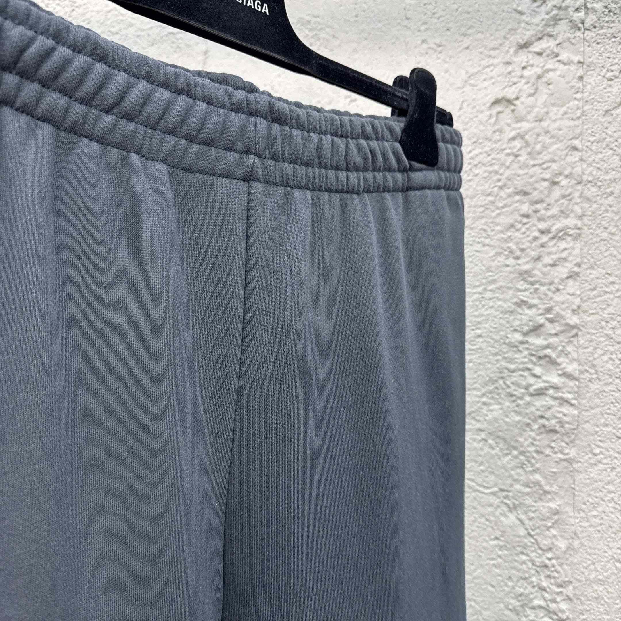 Balenciaga Under Armour® Baggy Sweatpants In Black - FashionPlug