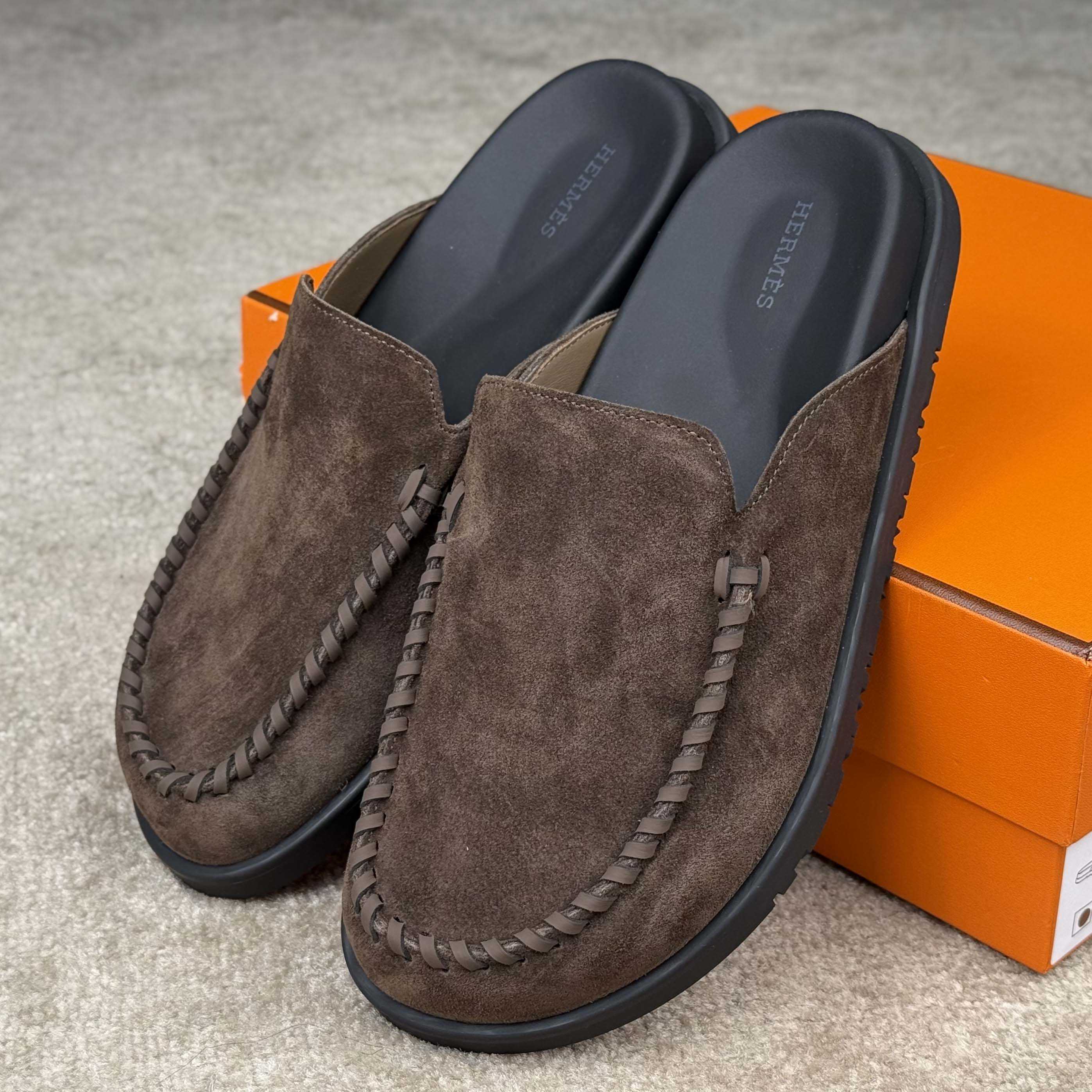 Hermes Johan Mule - FashionPlug