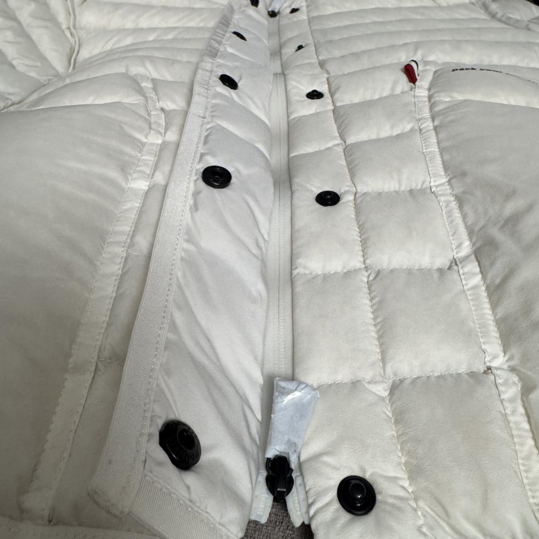 Moncler Grenoble Quilted Puffer Jacket   2519 - FashionPlug