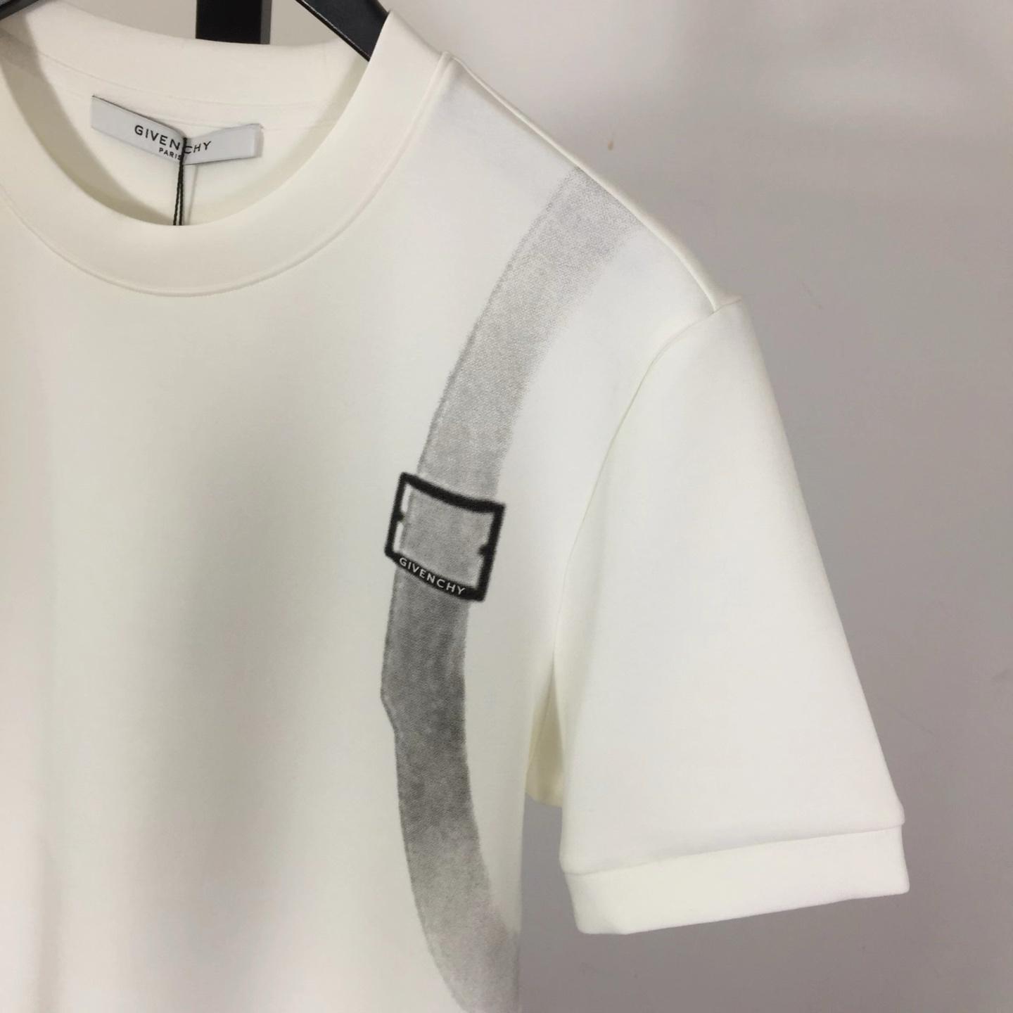 Givenchy T-shirt In Cotton - FashionPlug