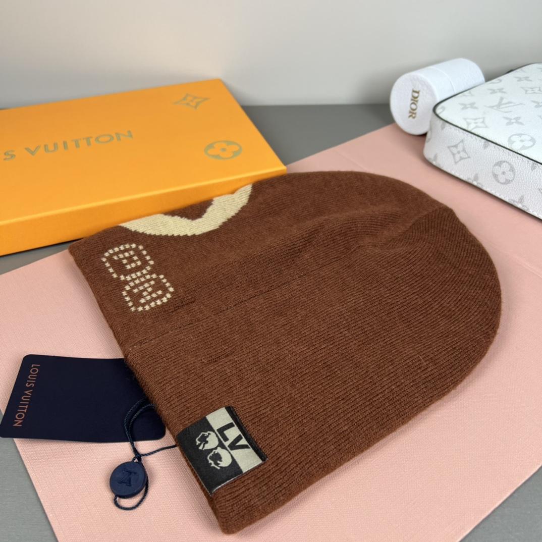 Louis Vuitton LV Fit Monogram Beanie   M5248A - FashionPlug