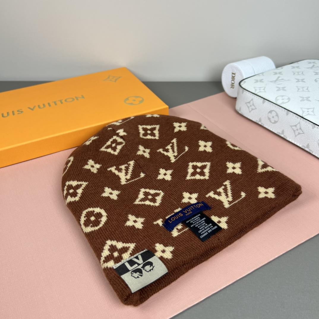 Louis Vuitton LV Fit Monogram Beanie   M5248A - FashionPlug