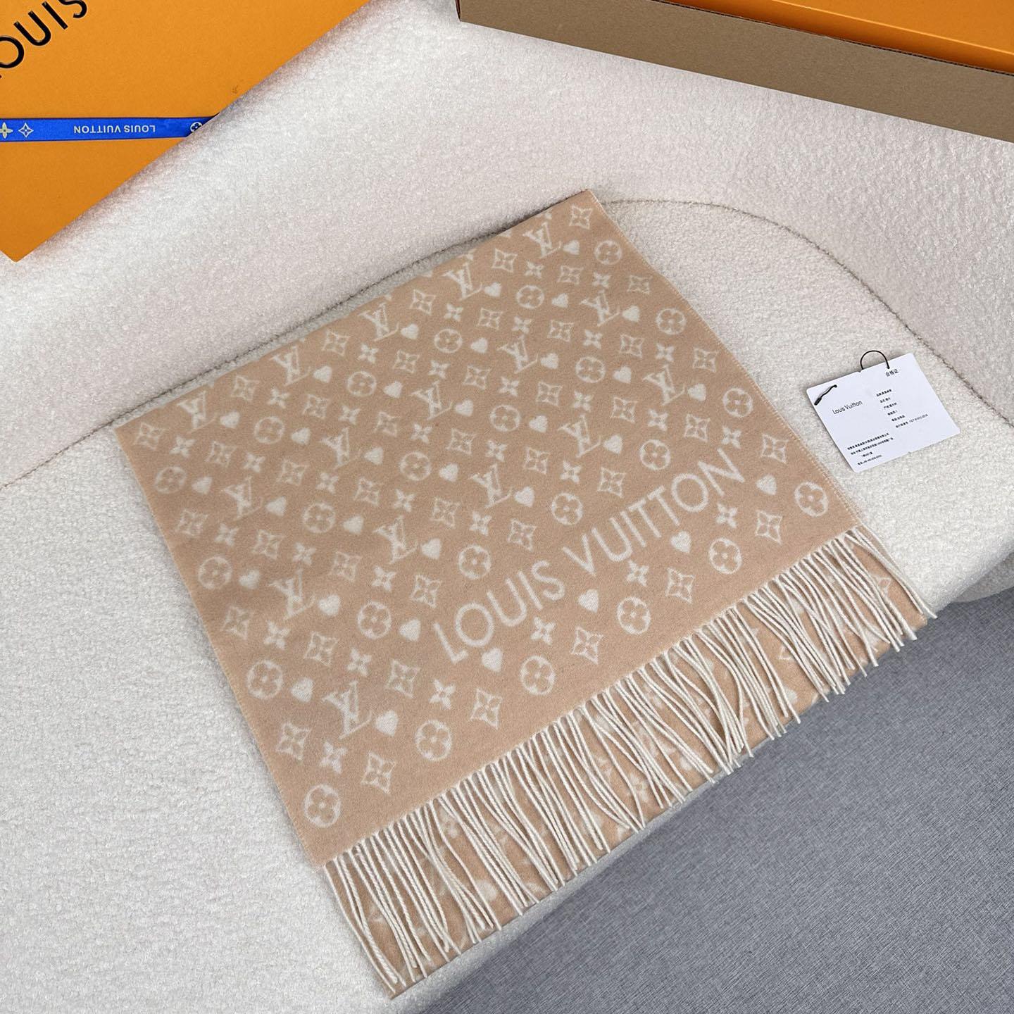 Louis Vuitton Game On Scarf   45*180cm - FashionPlug