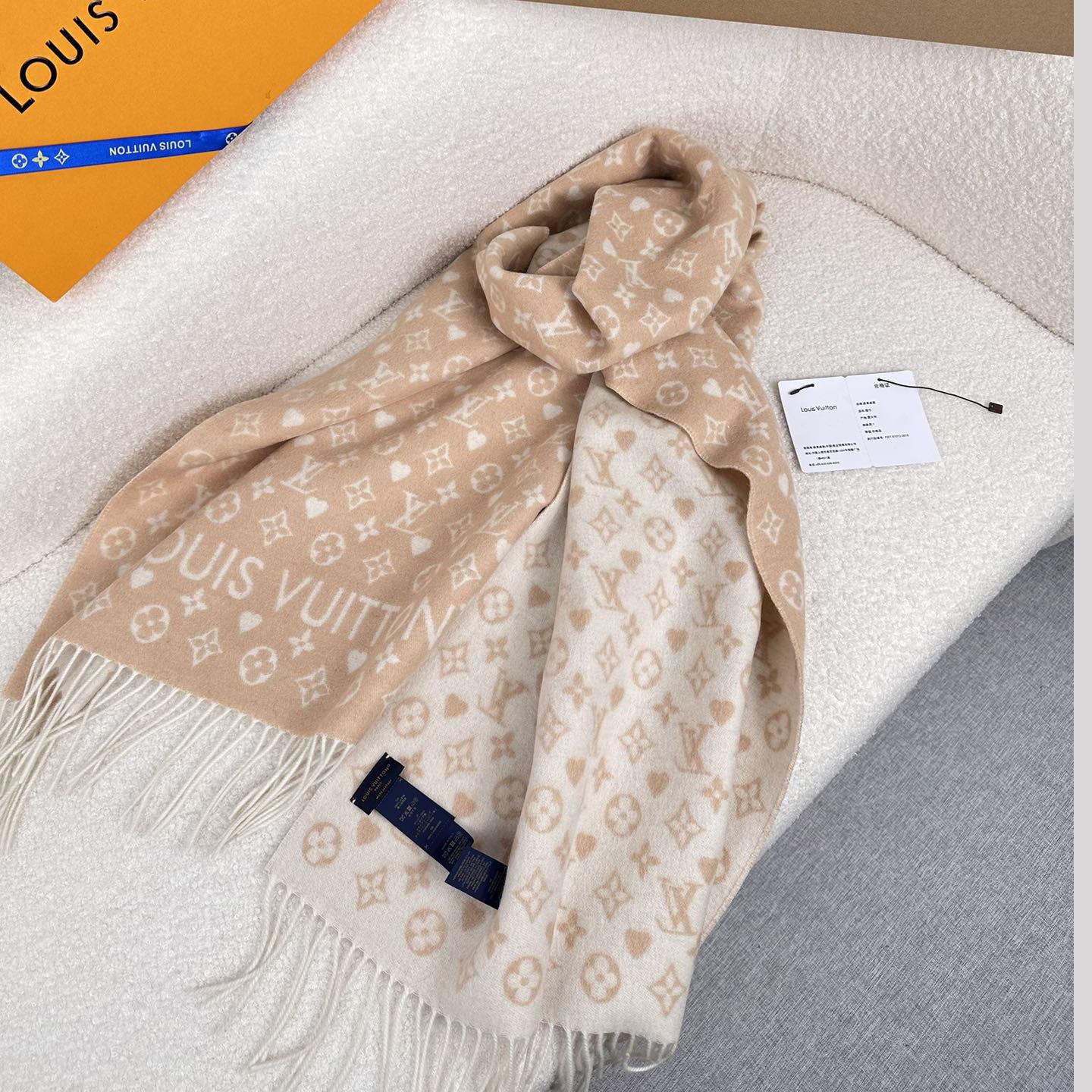 Louis Vuitton Game On Scarf   45*180cm - FashionPlug