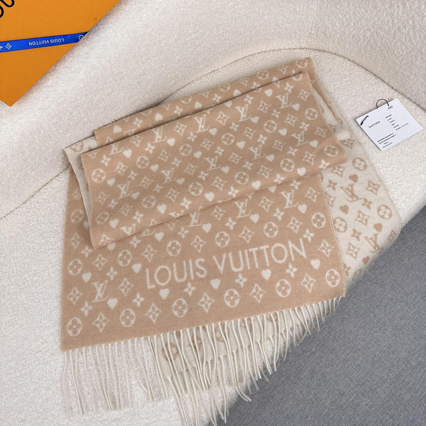 Louis Vuitton Game On Scarf   45*180cm - FashionPlug