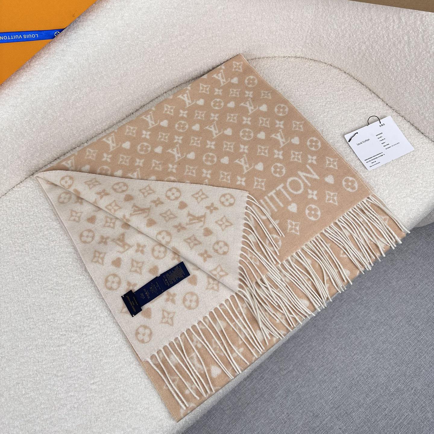 Louis Vuitton Game On Scarf   45*180cm - FashionPlug