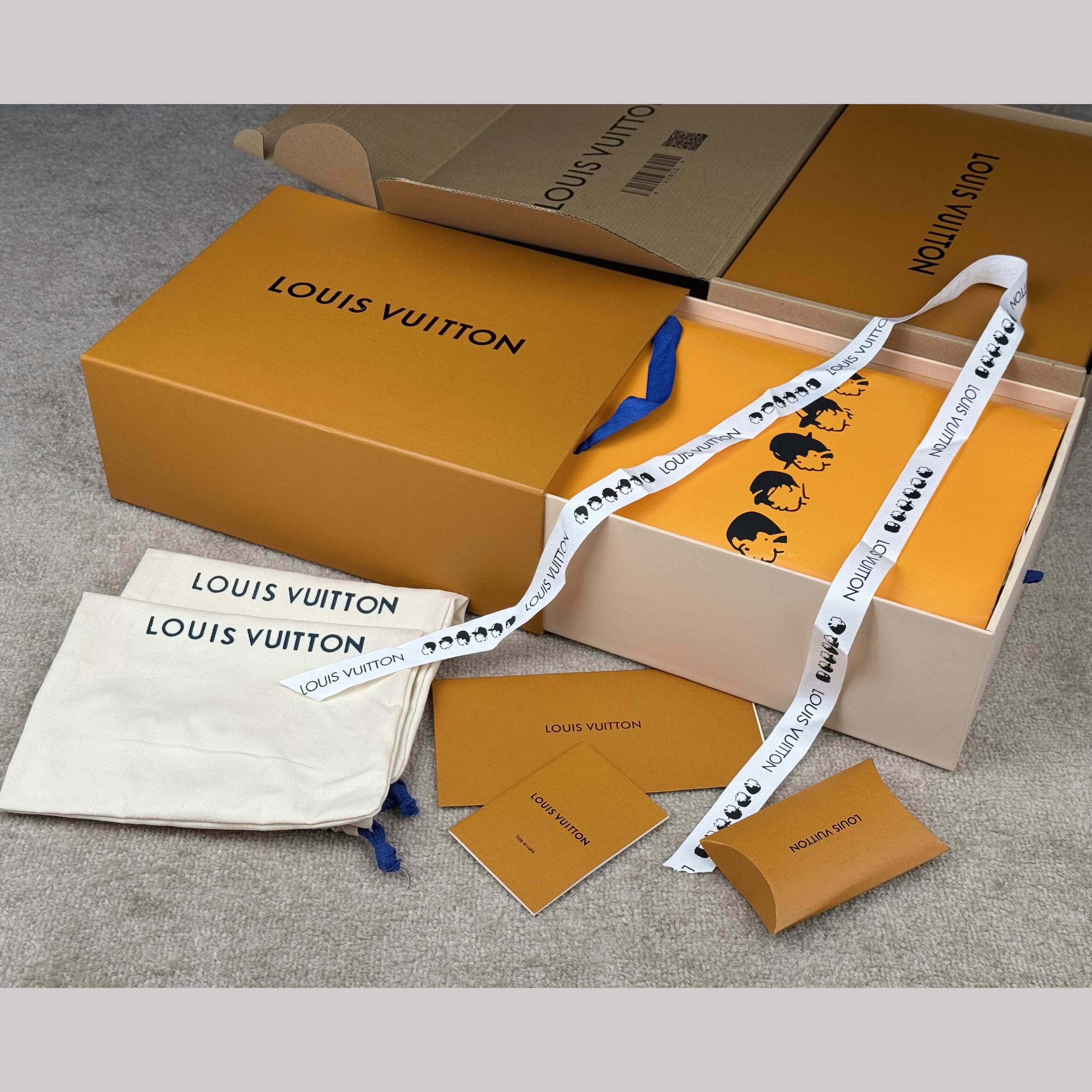Louis Vuitton LV BUTTERSOFT Sneaker    1AIKE2 - FashionPlug