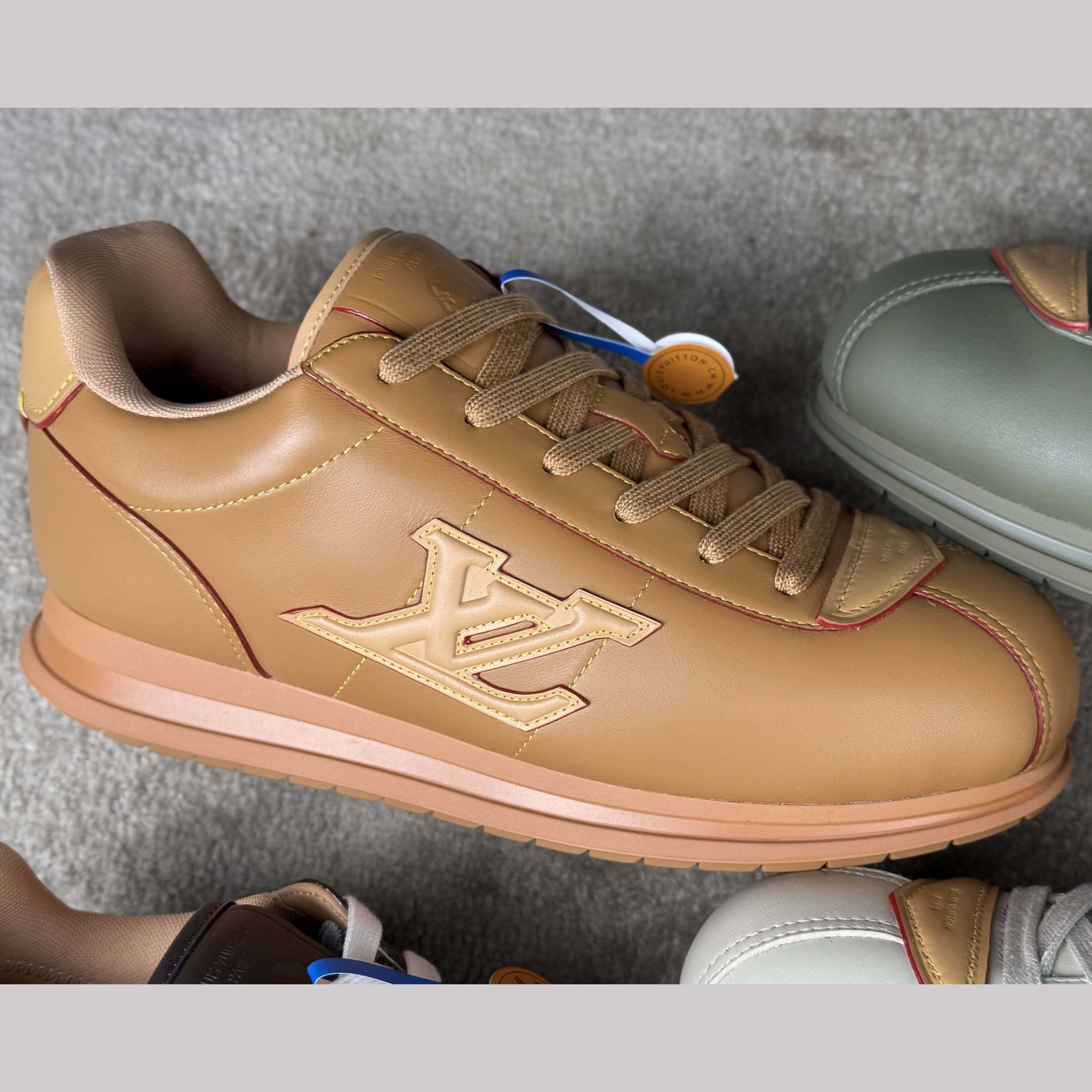 Louis Vuitton LV BUTTERSOFT Sneaker    1AIKE2 - FashionPlug