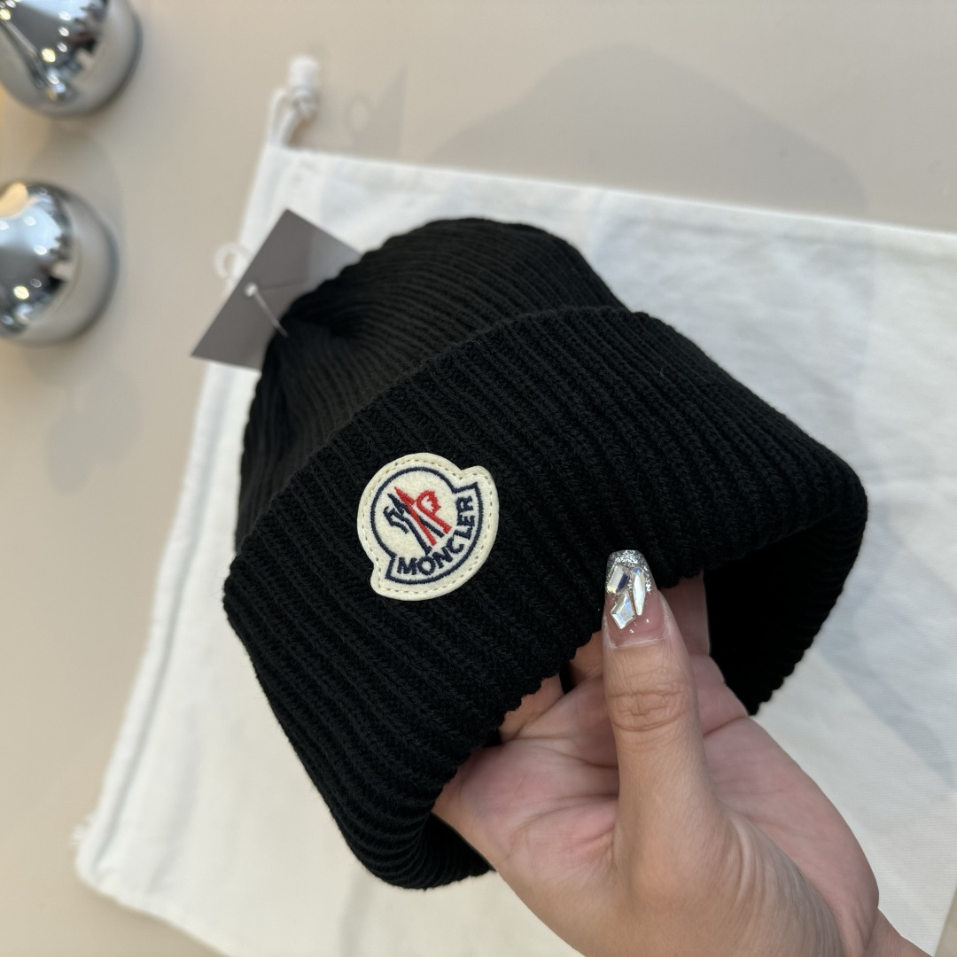 Moncler Beanie  - FashionPlug