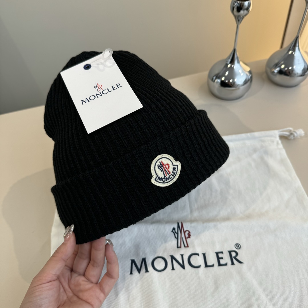 Moncler Beanie  - FashionPlug