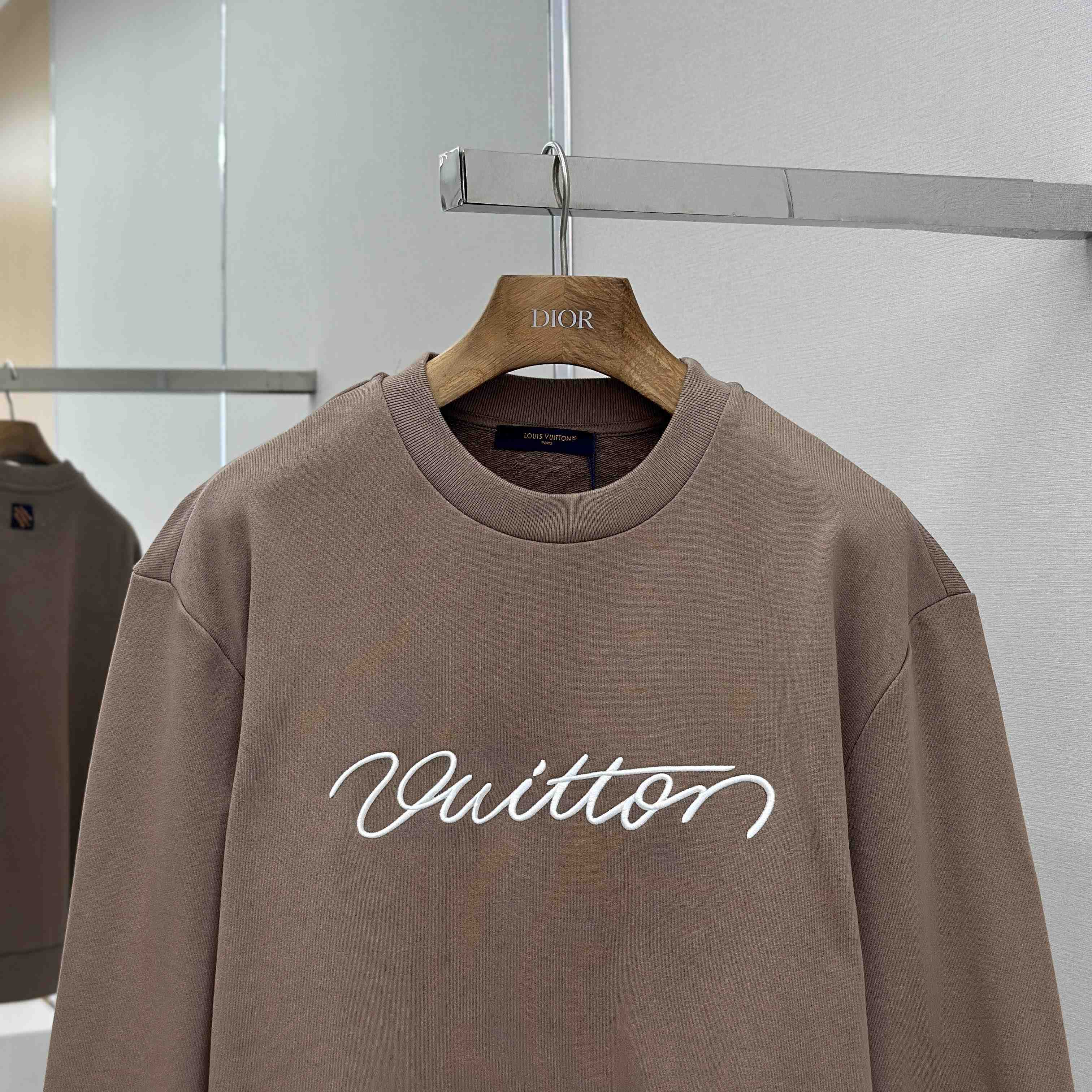 Louis Vuitton Embroidered Cotton Crewneck   1AHEFU - FashionPlug
