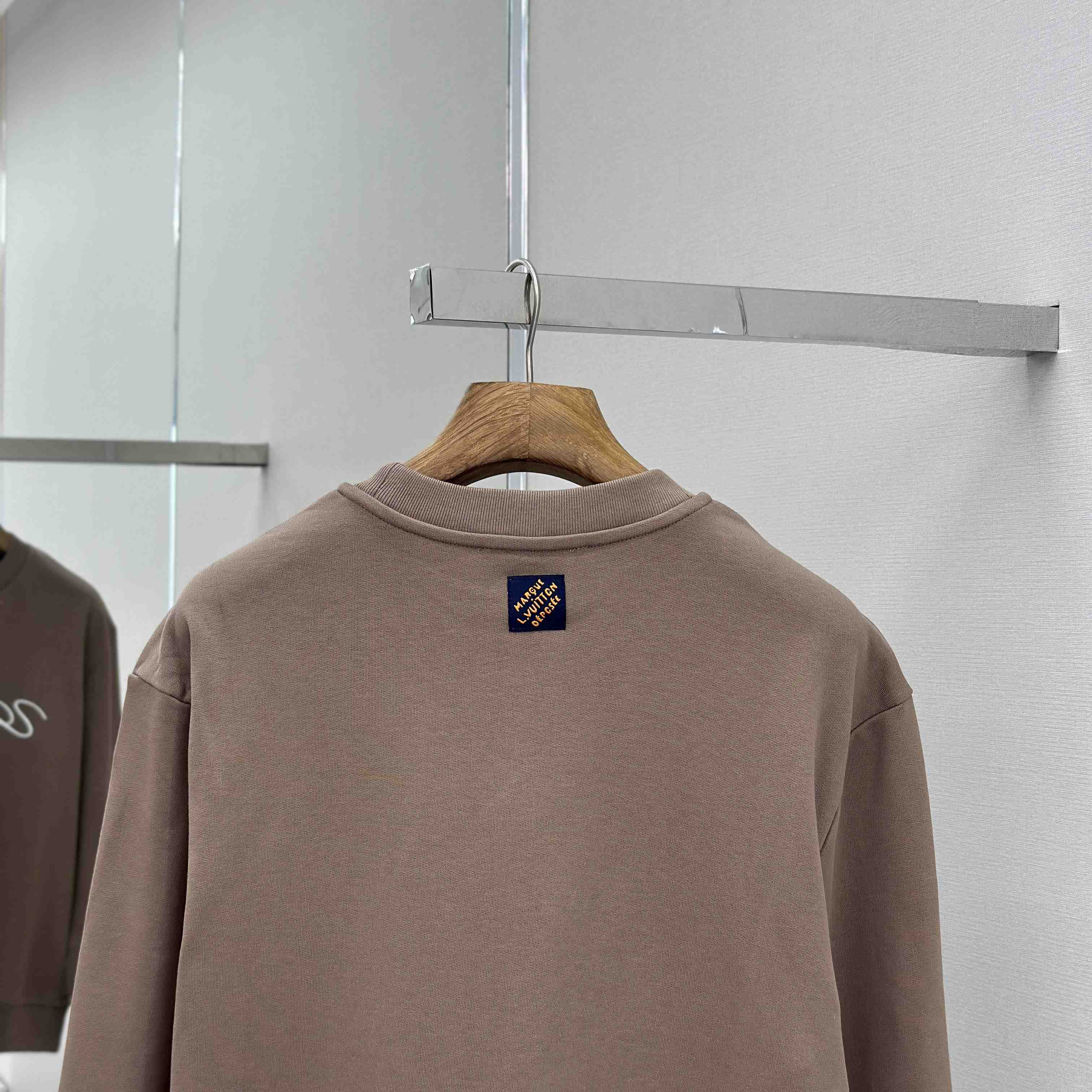 Louis Vuitton Embroidered Cotton Crewneck   1AHEFU - FashionPlug