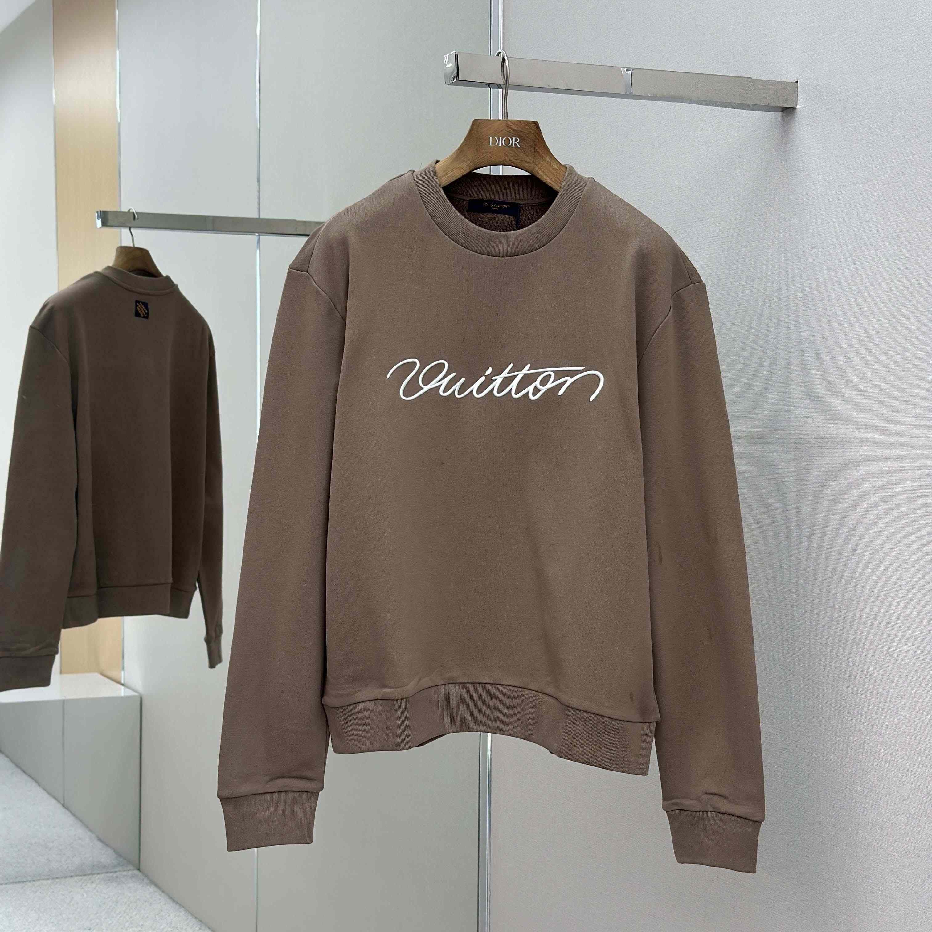 Louis Vuitton Embroidered Cotton Crewneck   1AHEFU - FashionPlug