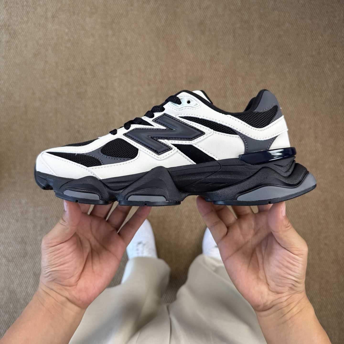 New Balance NB9060 Sneakers   U9060ZBS - FashionPlug