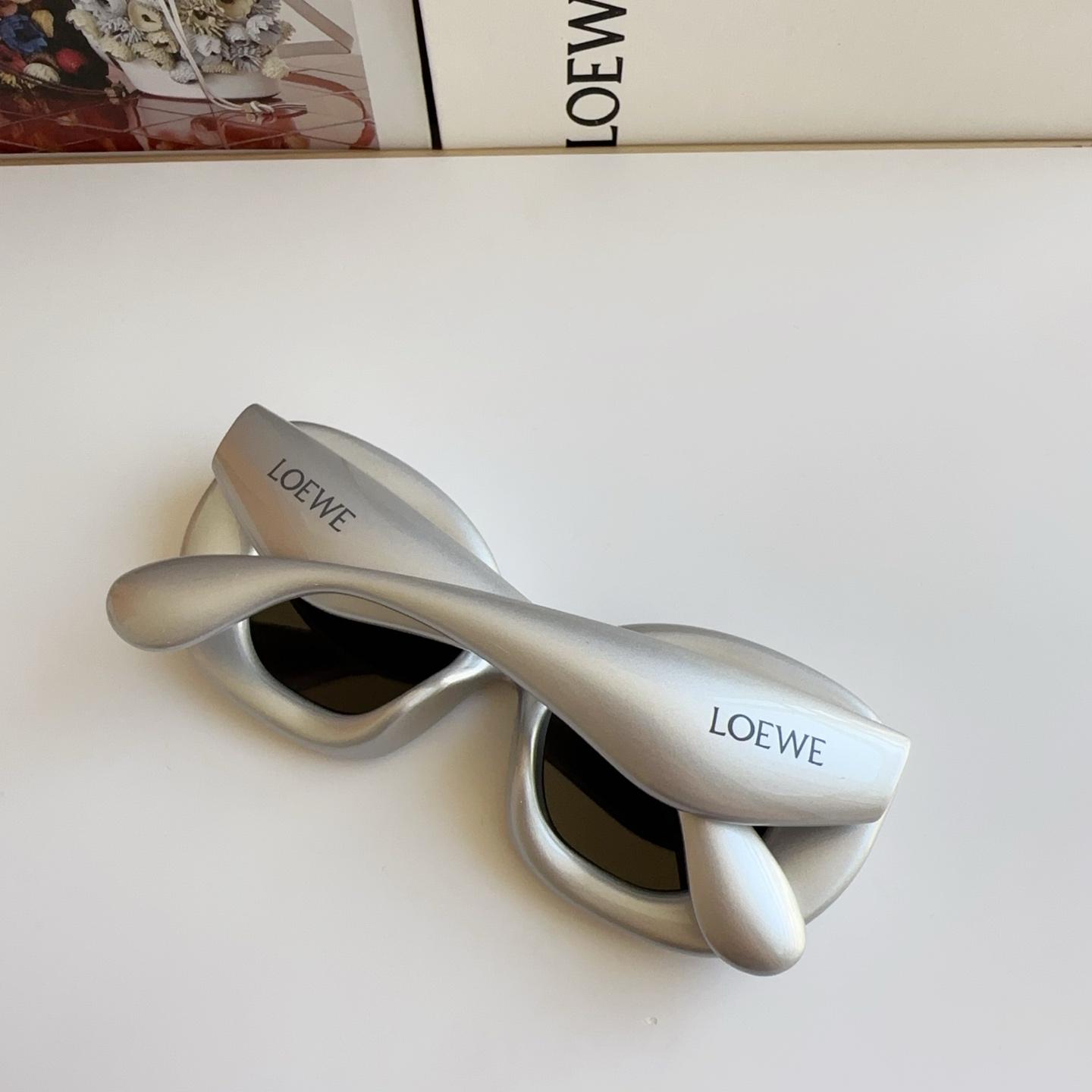 Loewe LW40100l Sunglasses  - FashionPlug