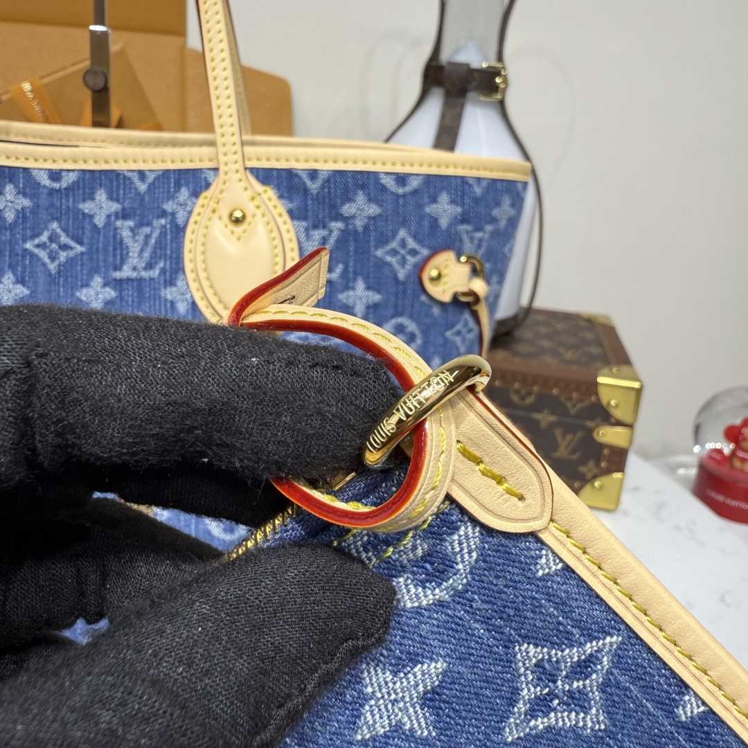 Louis Vuitton Neverfull MM   M13192 - FashionPlug