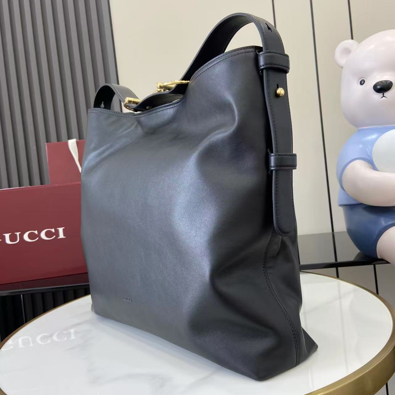 Gucci Beatrix Large Tote Bag - FashionPlug
