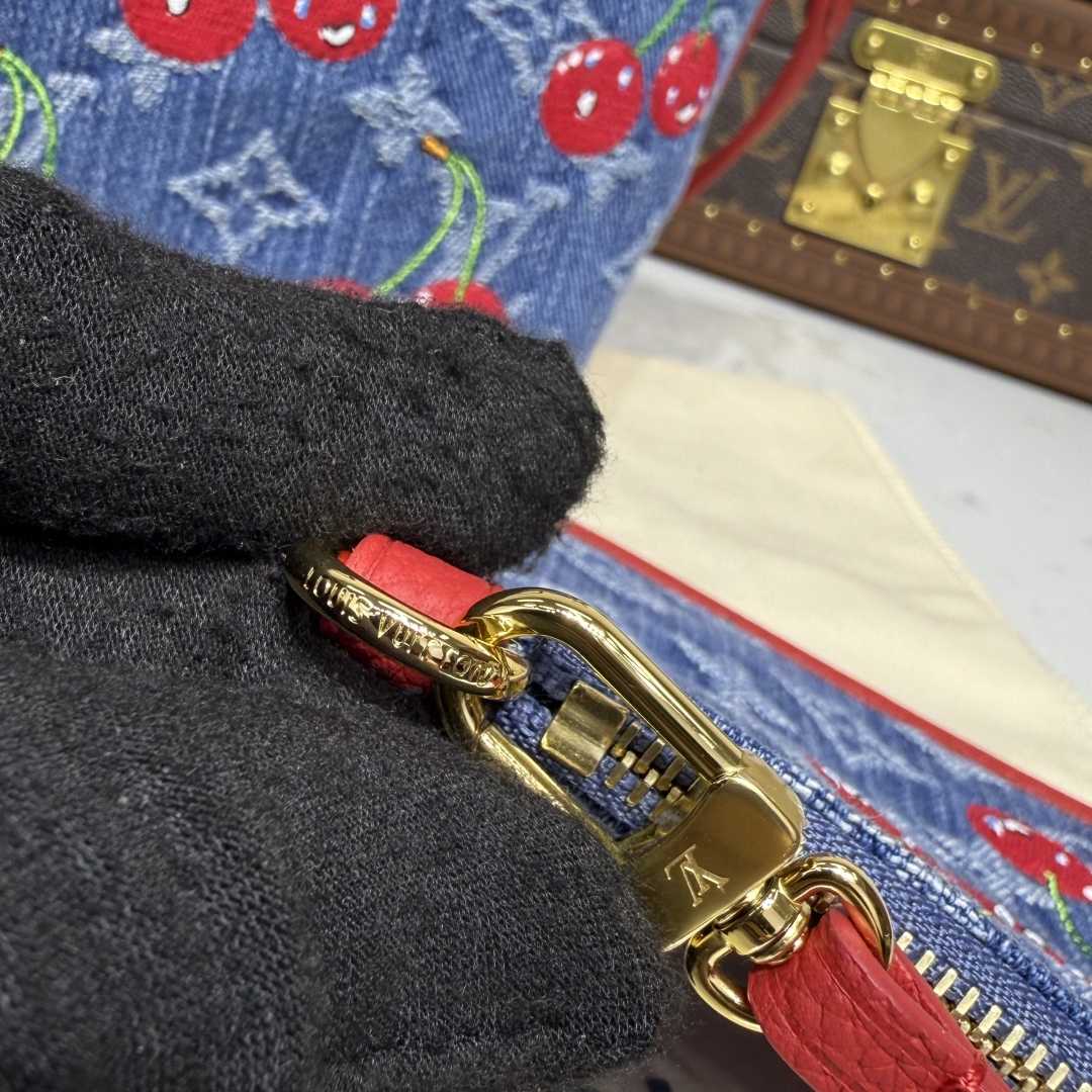 Louis Vuitton LV x TM Neverfull Inside Out BB   M14997 - FashionPlug
