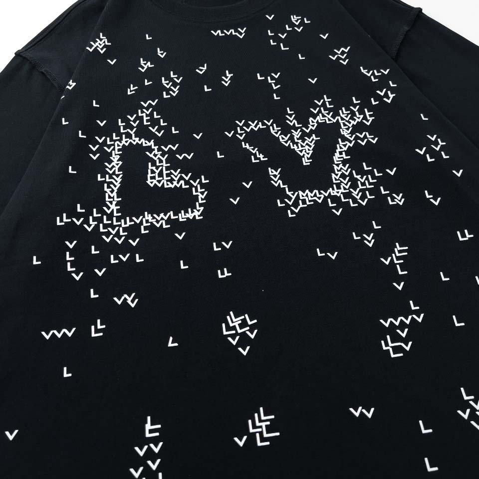 Louis Vuitton LV Spread T-Shirt - FashionPlug