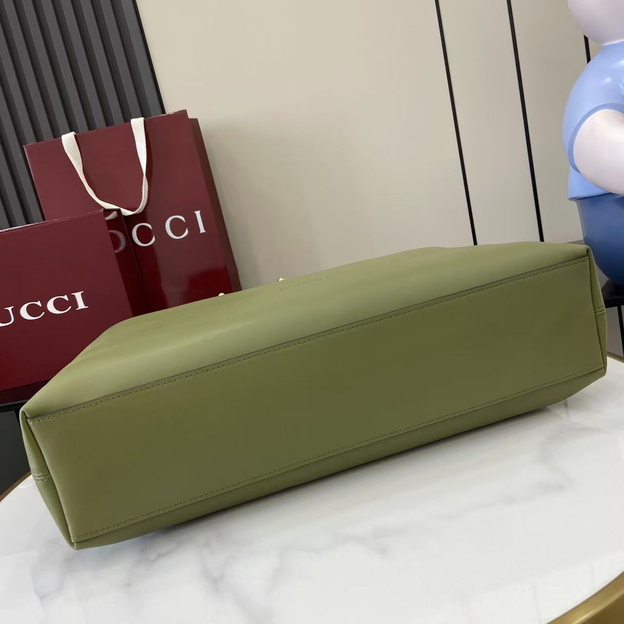 Gucci Beatrix Large Tote Bag - FashionPlug