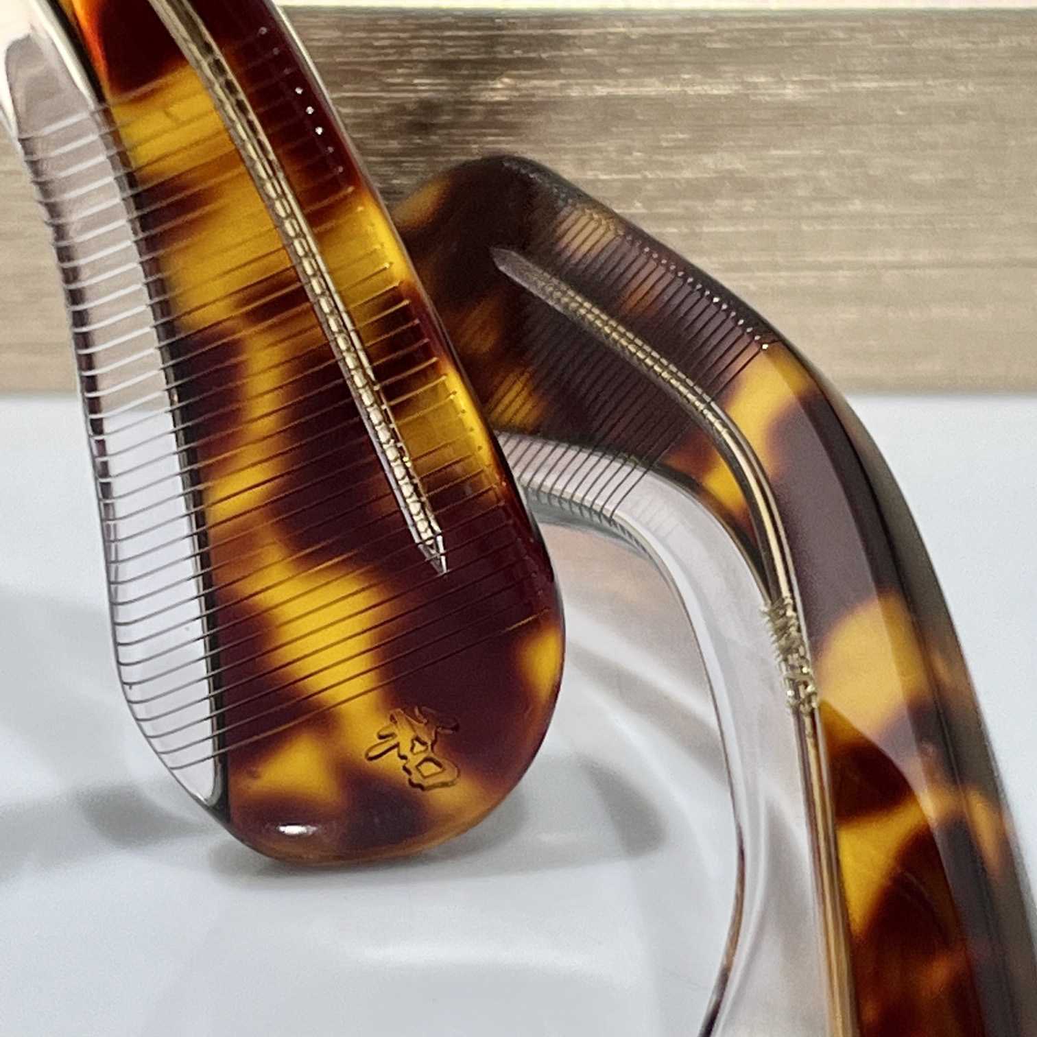 Jacquemus ENZO Sunglasses - FashionPlug