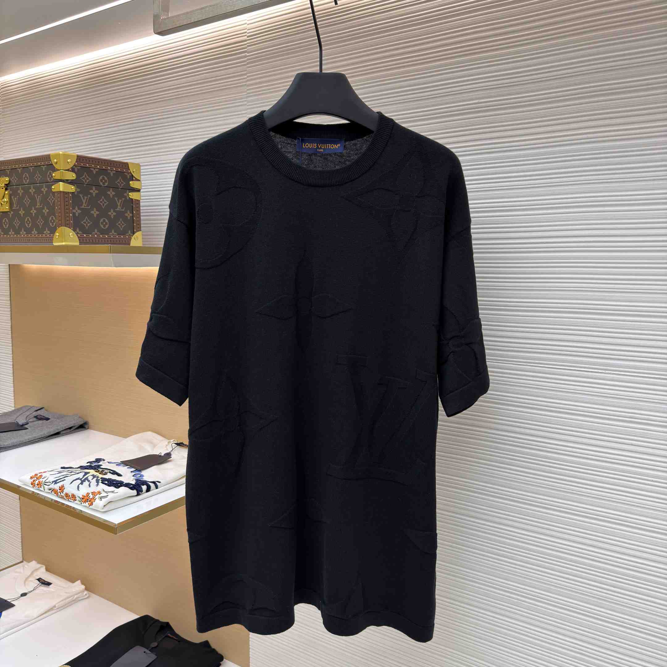 Louis Vuitton Monogram Short-Sleeved Cotton Crewneck    - FashionPlug