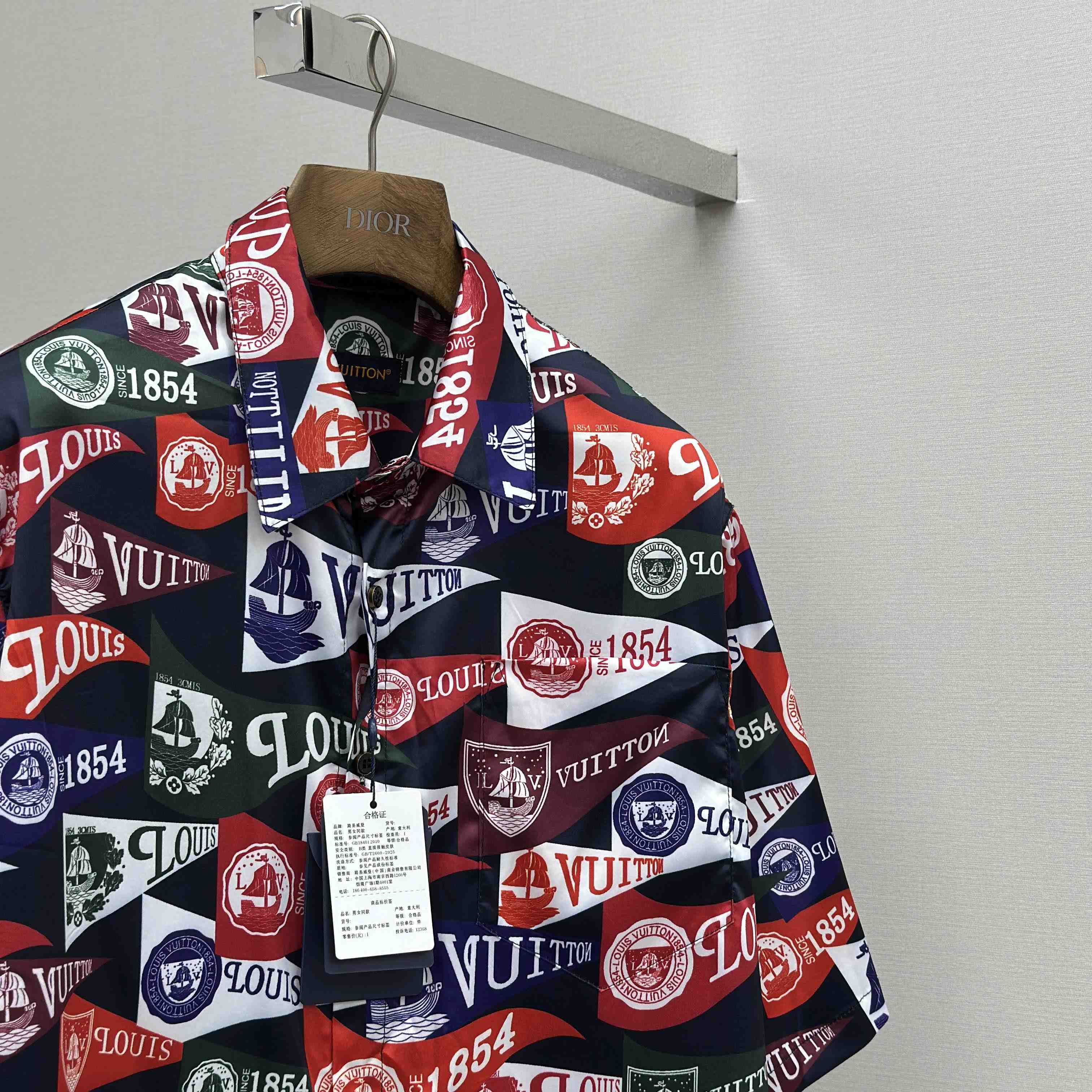 Louis Vuitton Printed Short-Sleeved Silk-Blend Shirt   1AIKBH - FashionPlug