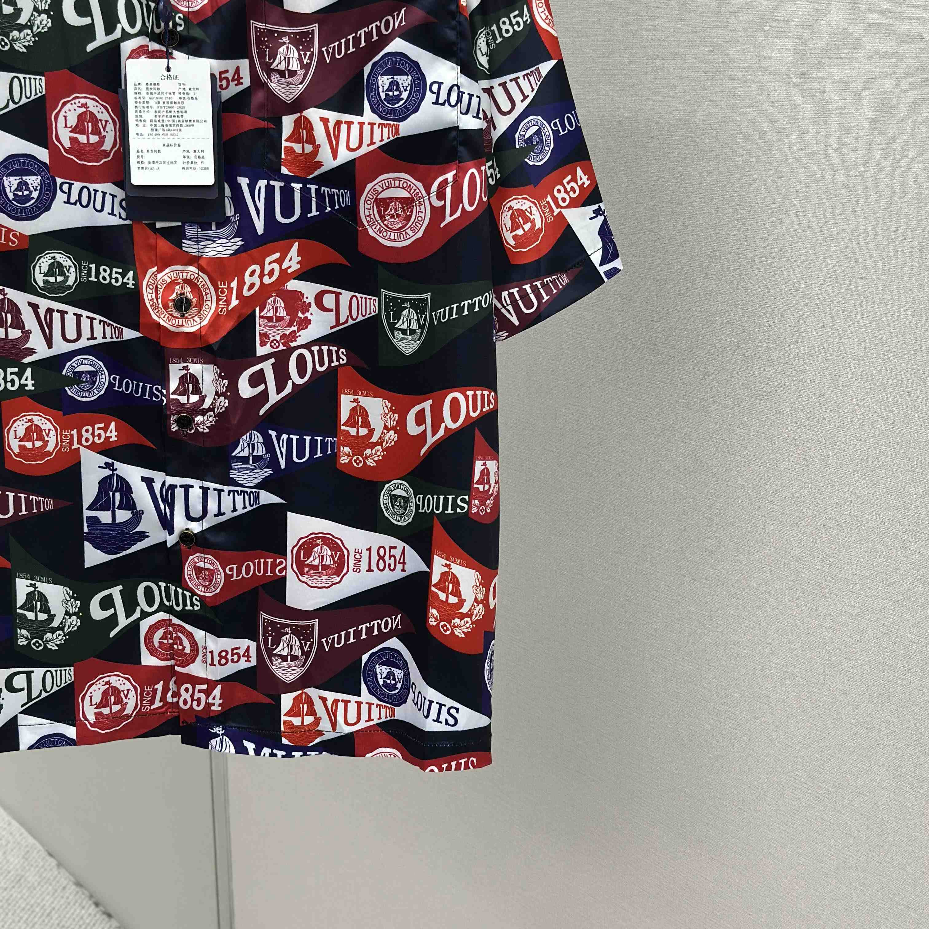 Louis Vuitton Printed Short-Sleeved Silk-Blend Shirt   1AIKBH - FashionPlug