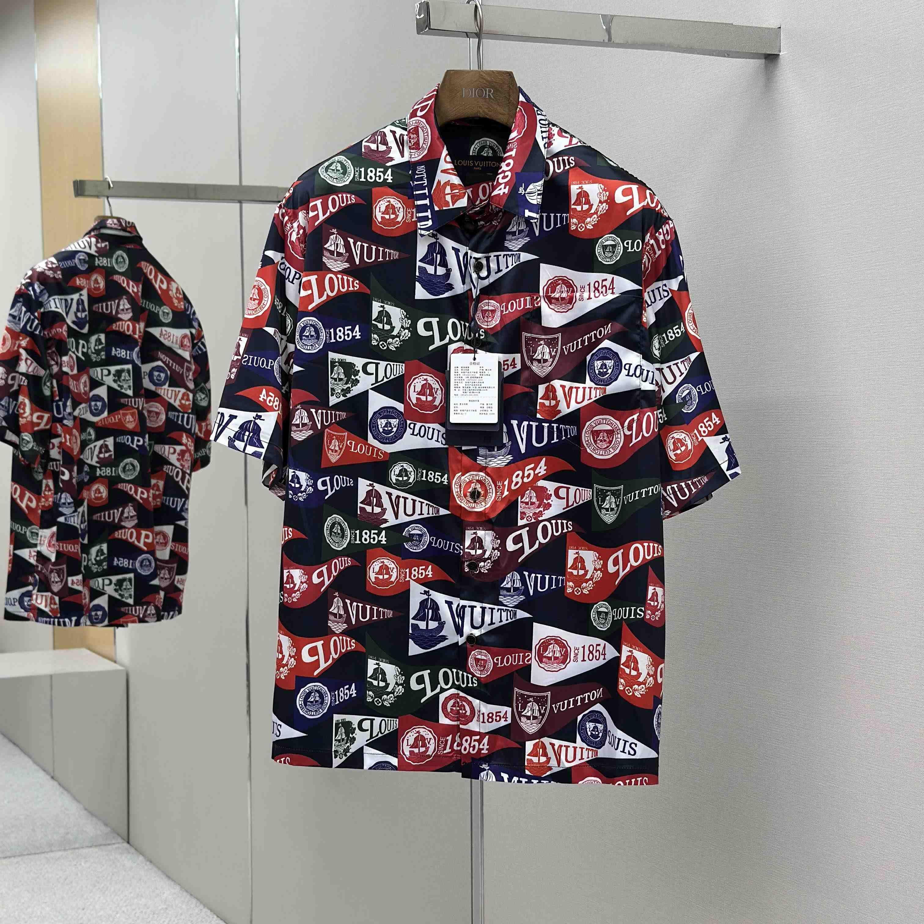 Louis Vuitton Printed Short-Sleeved Silk-Blend Shirt   1AIKBH - FashionPlug