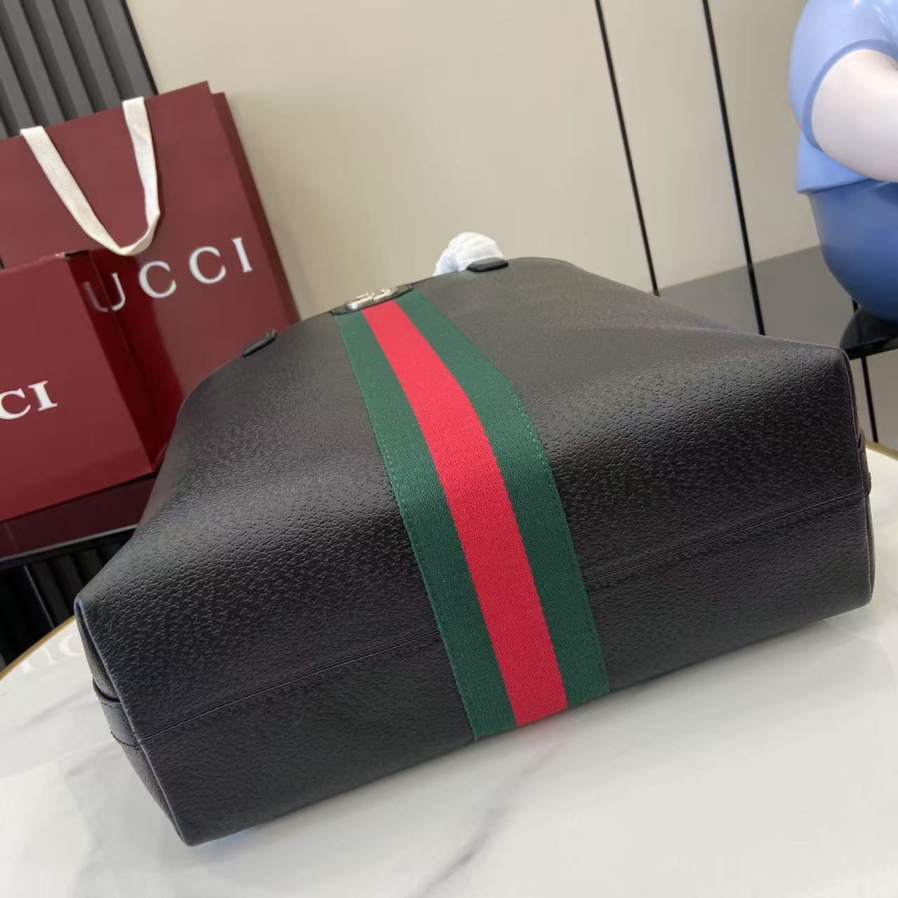 Gucci Ophidia Medium Tote Bag - FashionPlug