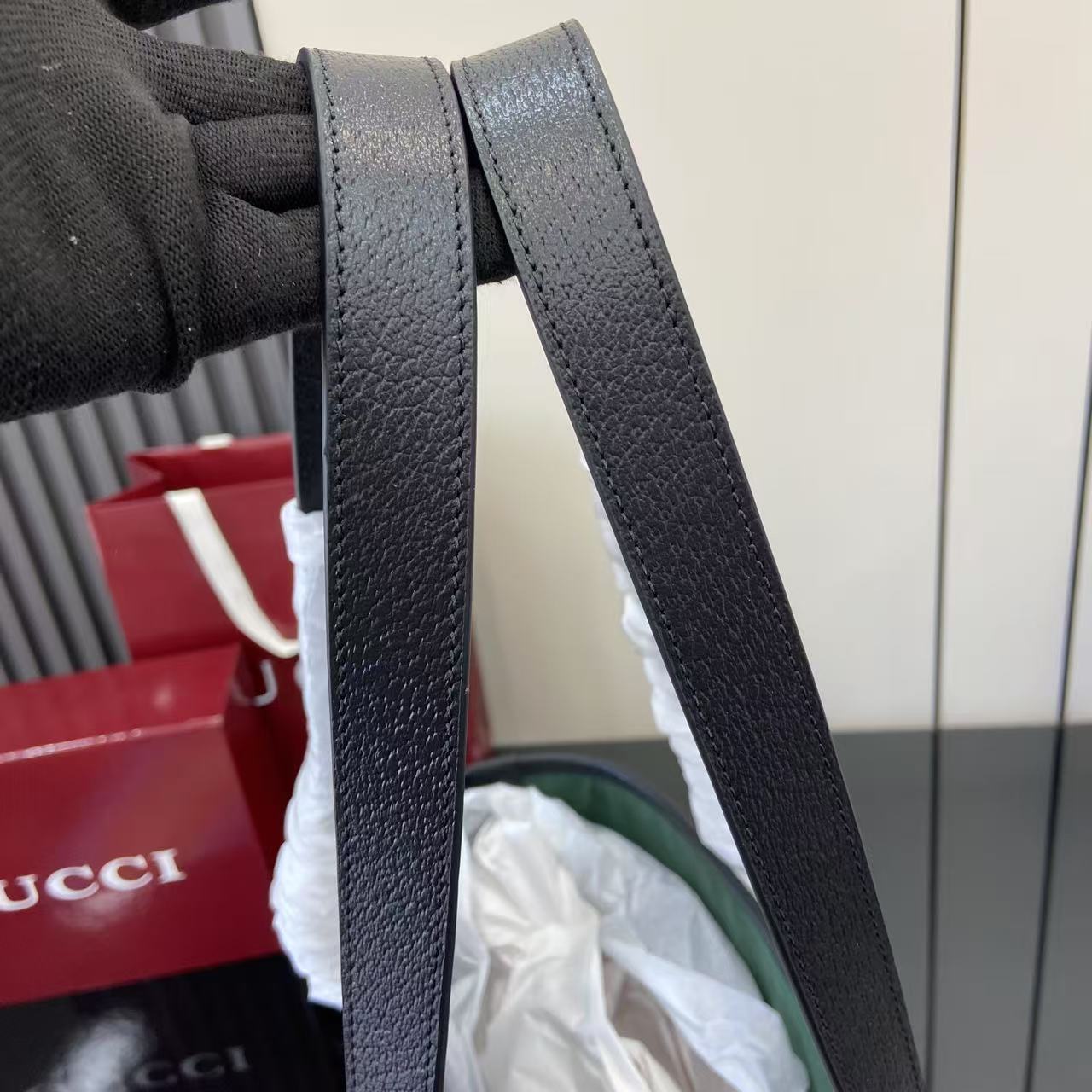 Gucci Ophidia Medium Tote Bag - FashionPlug