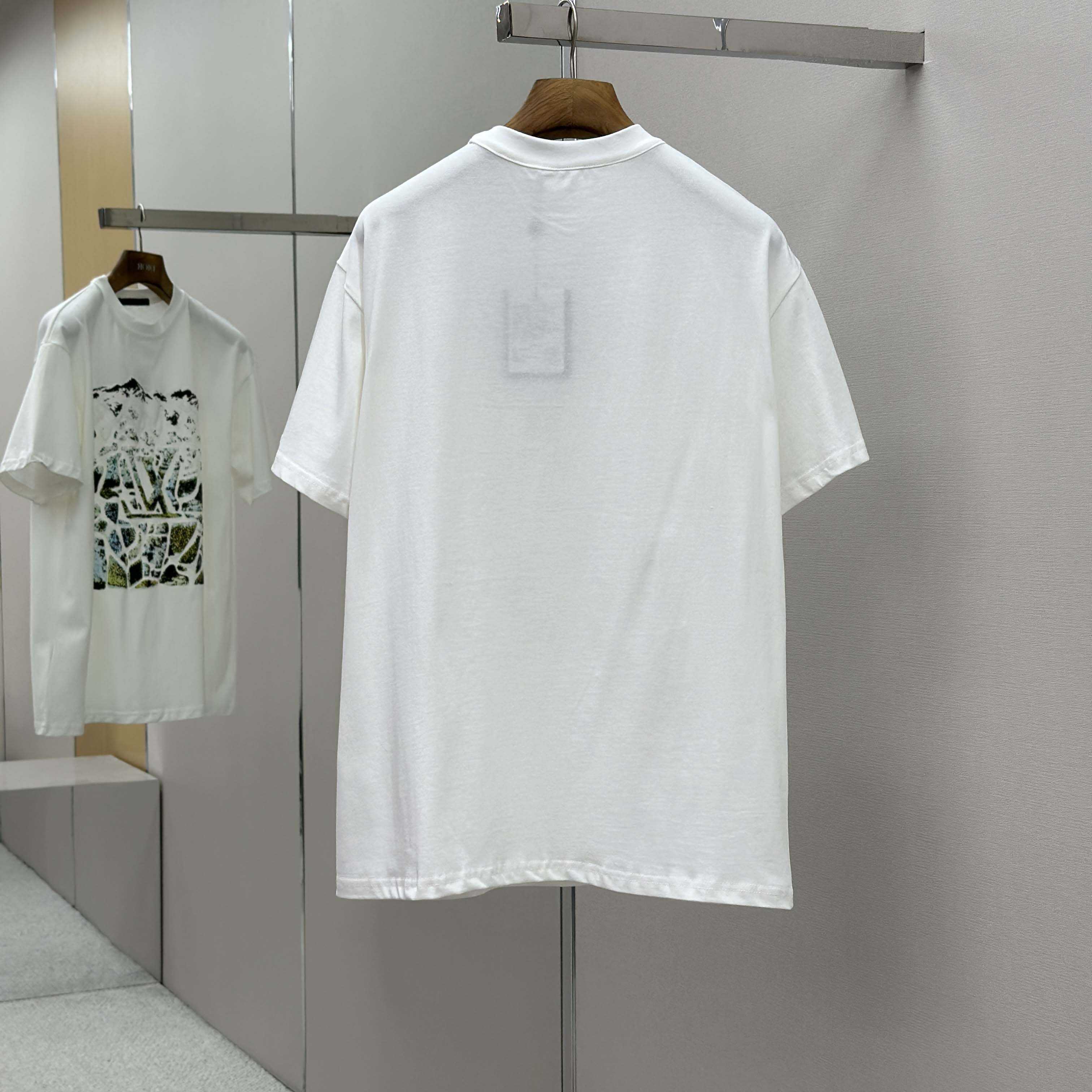 Louis Vuitton Monogram Short-Sleeved Crewneck   1AIJZT - FashionPlug