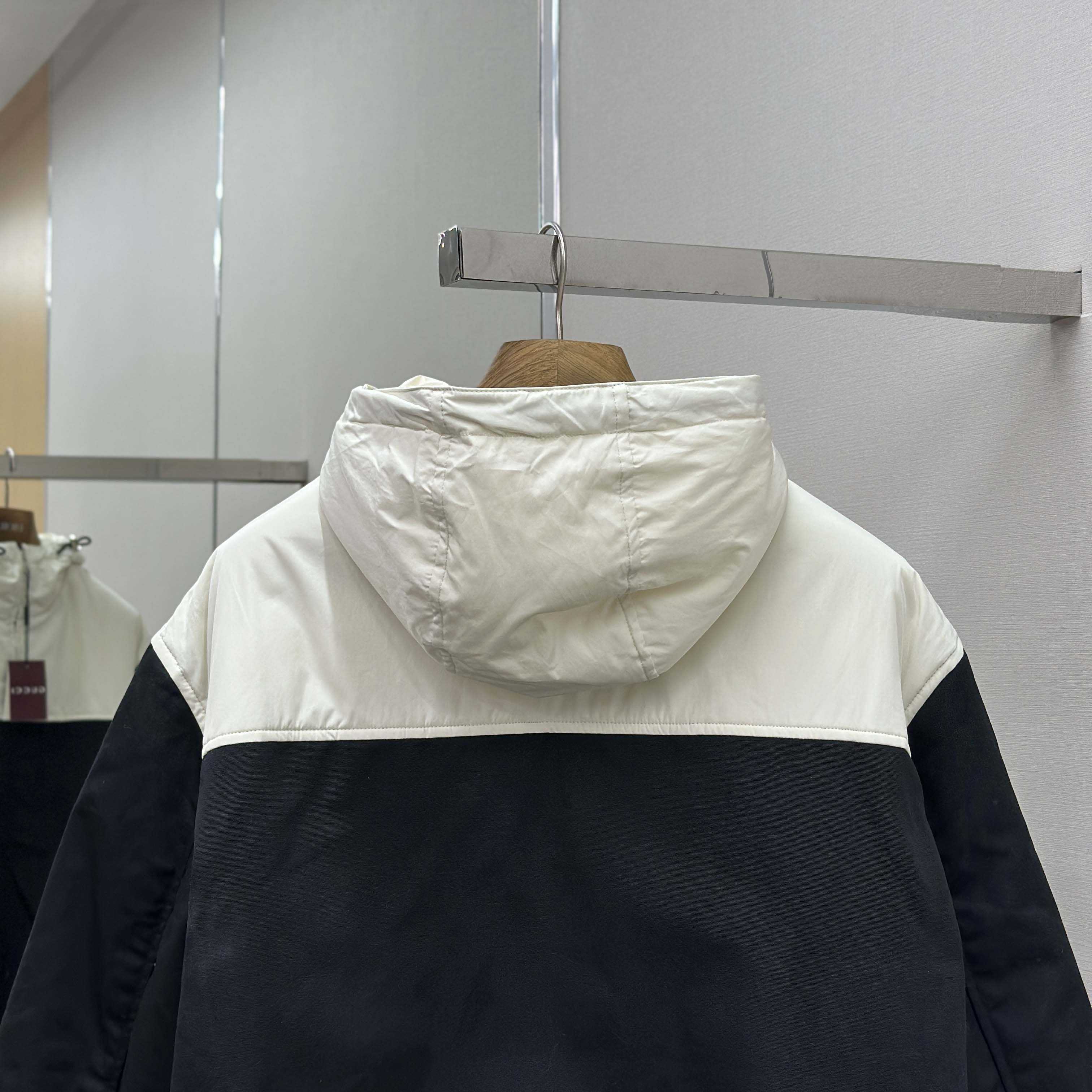 Gucci Canvas Hooded Jacket - FashionPlug