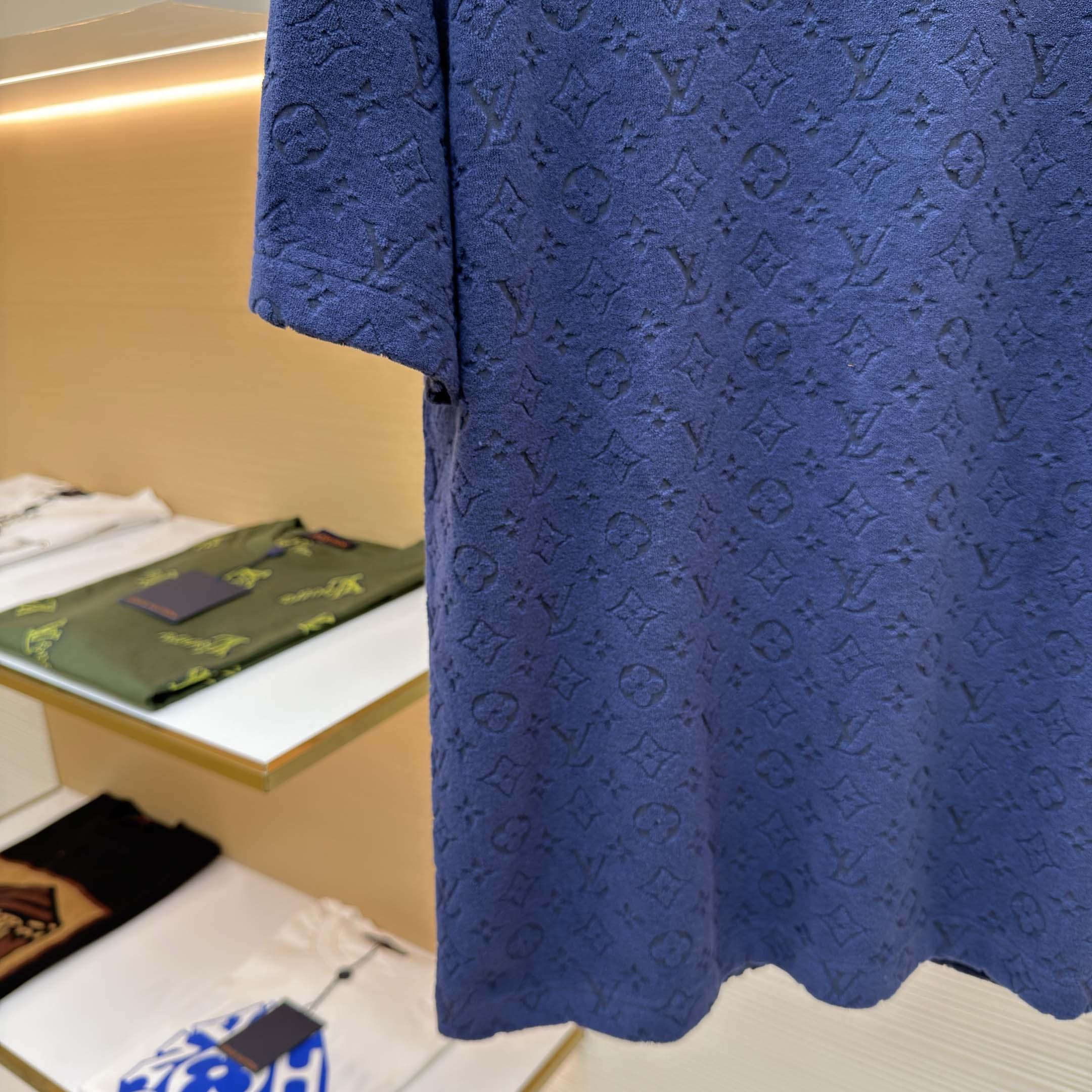 Louis Vuitton Monogram Fil Coupe T-shirt    1AIWEZ - FashionPlug